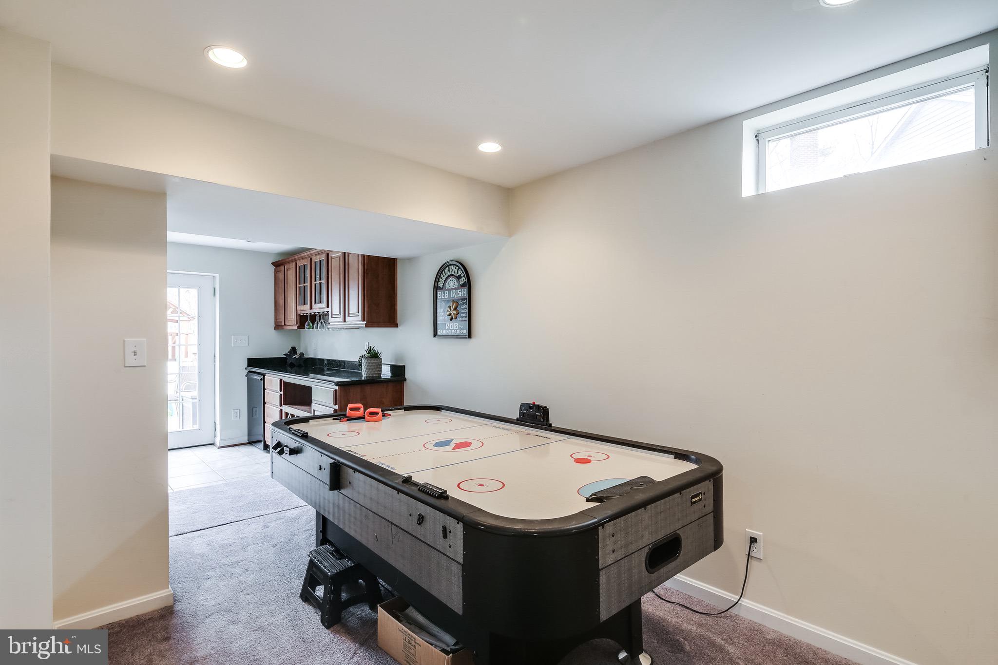 KINGS GRANT - Residential