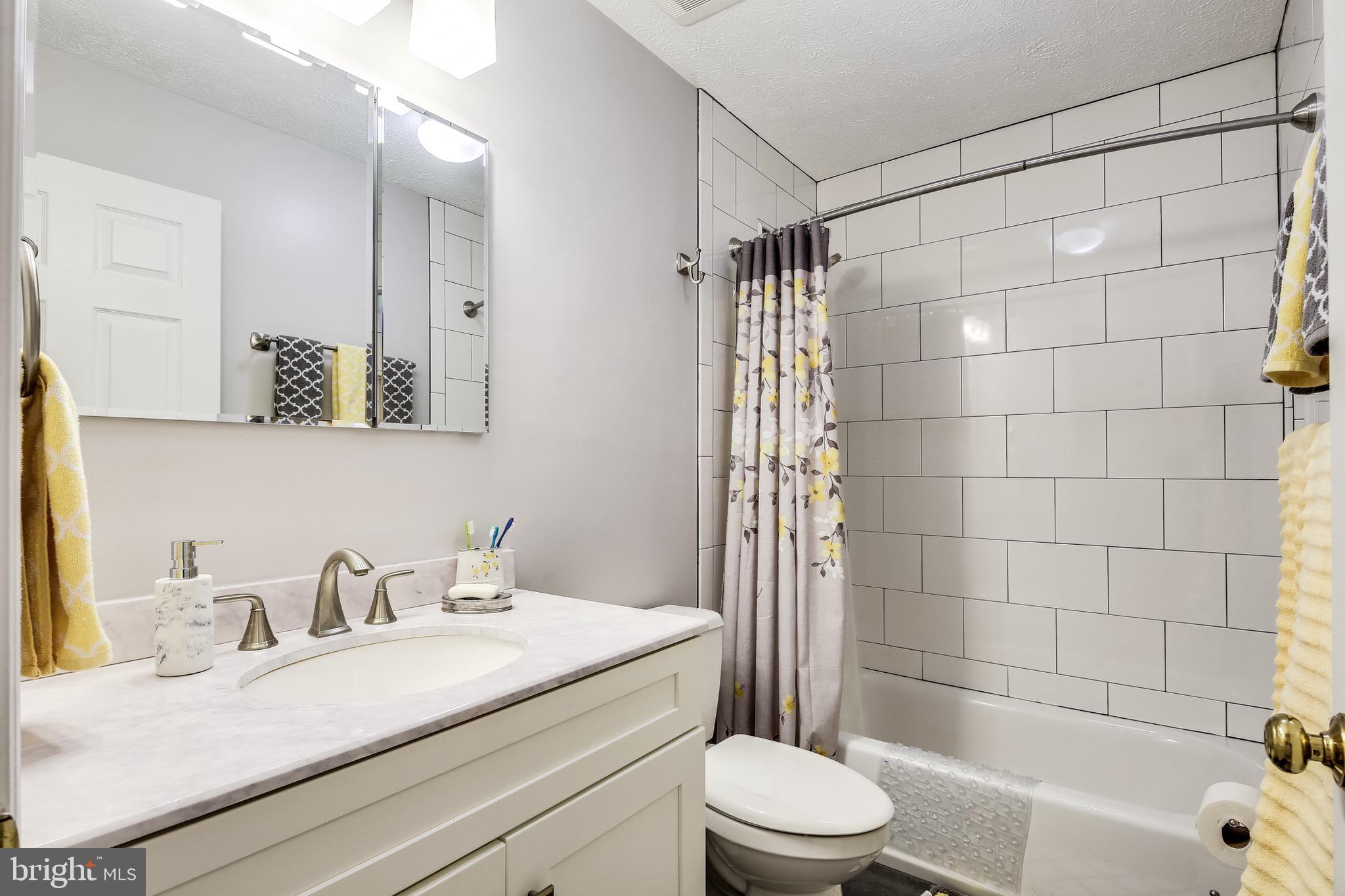 KINGS GRANT - Residential