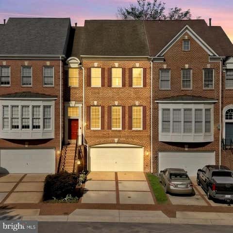 Townhouse For Sale - 43757 Bent Creek Terrace<br/> LEESBURG, VA 20176