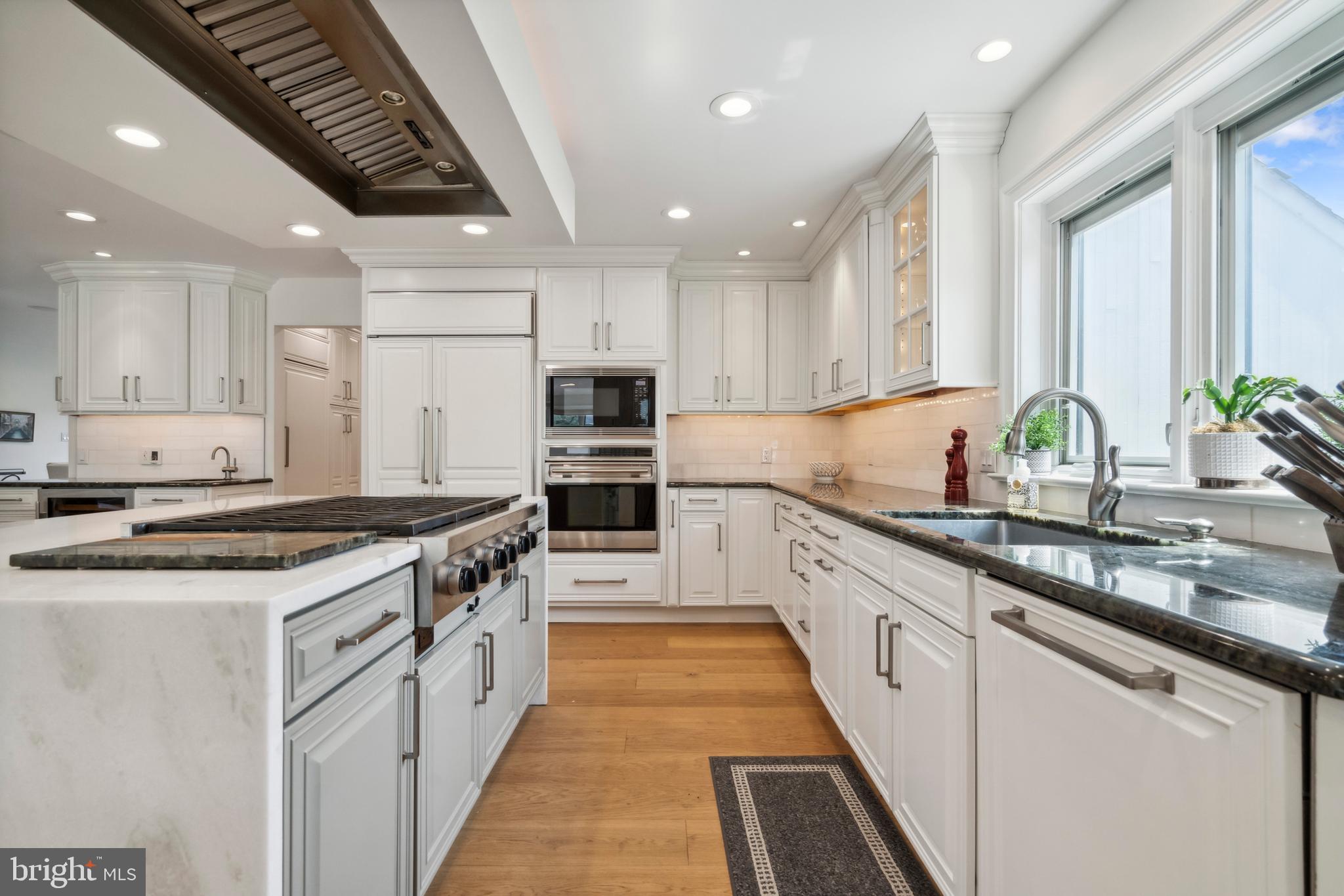 LONG LANE FARMS 3 - Residential