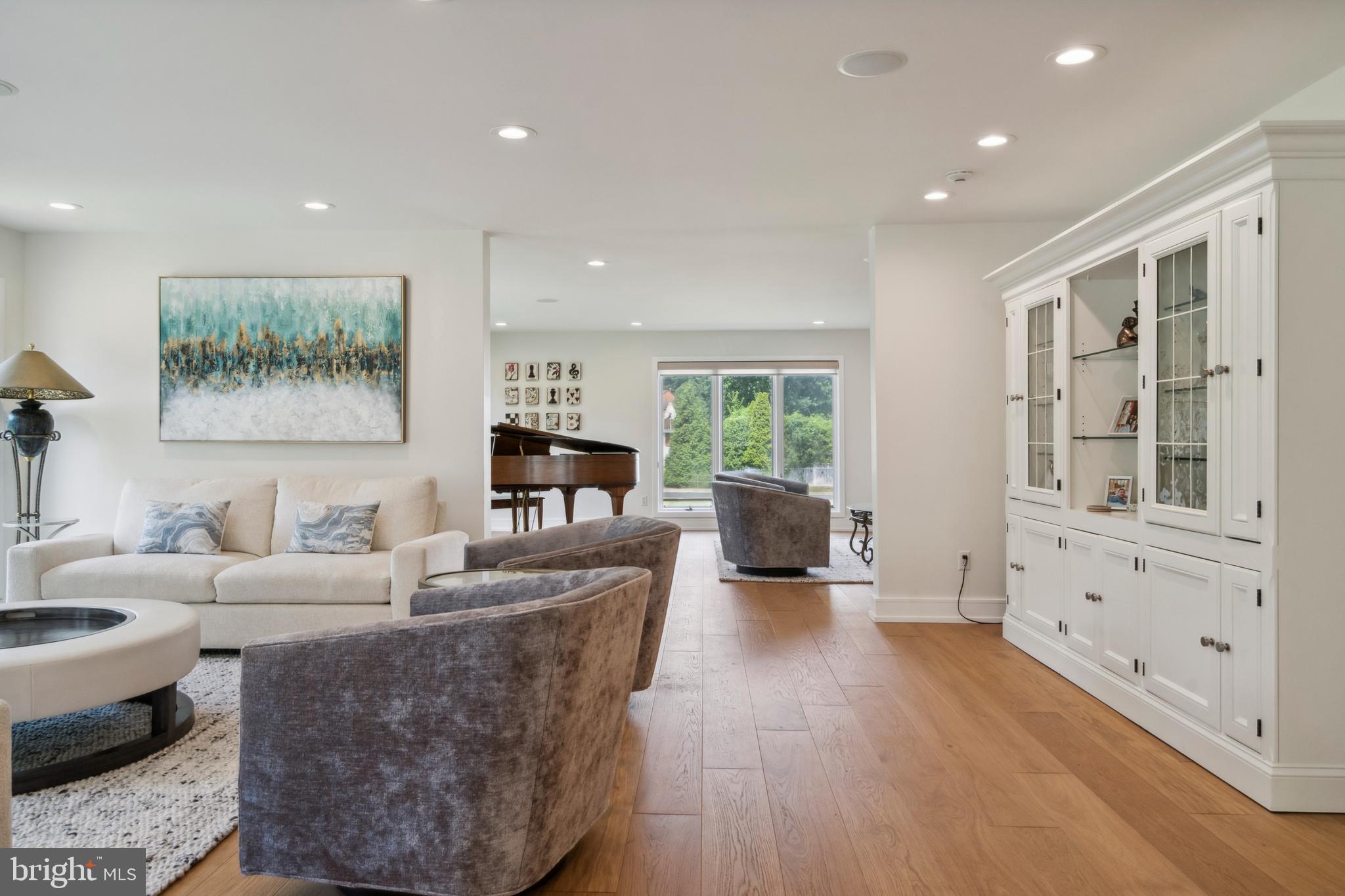 LONG LANE FARMS 3 - Residential