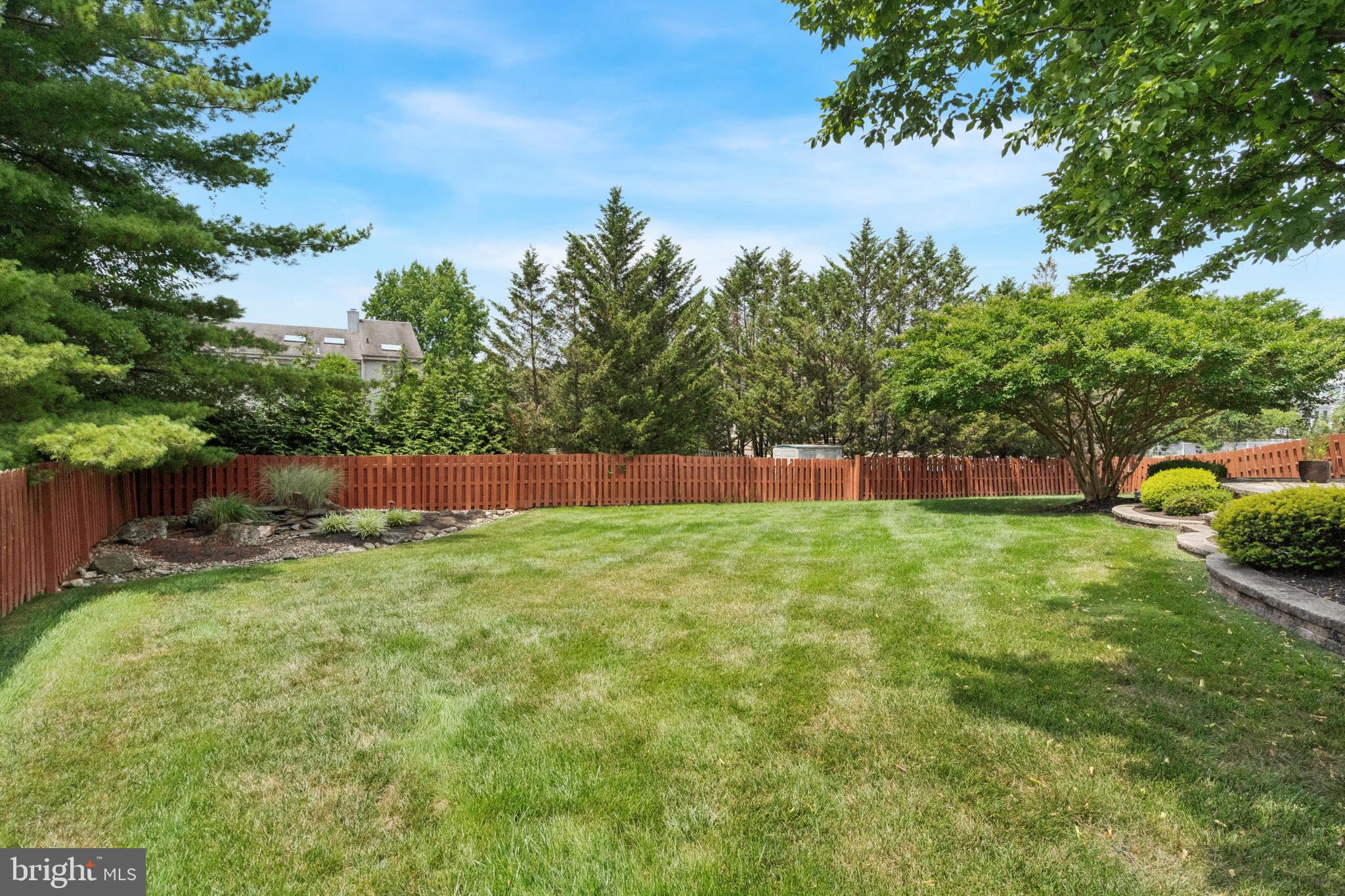 LONG LANE FARMS 3 - Residential