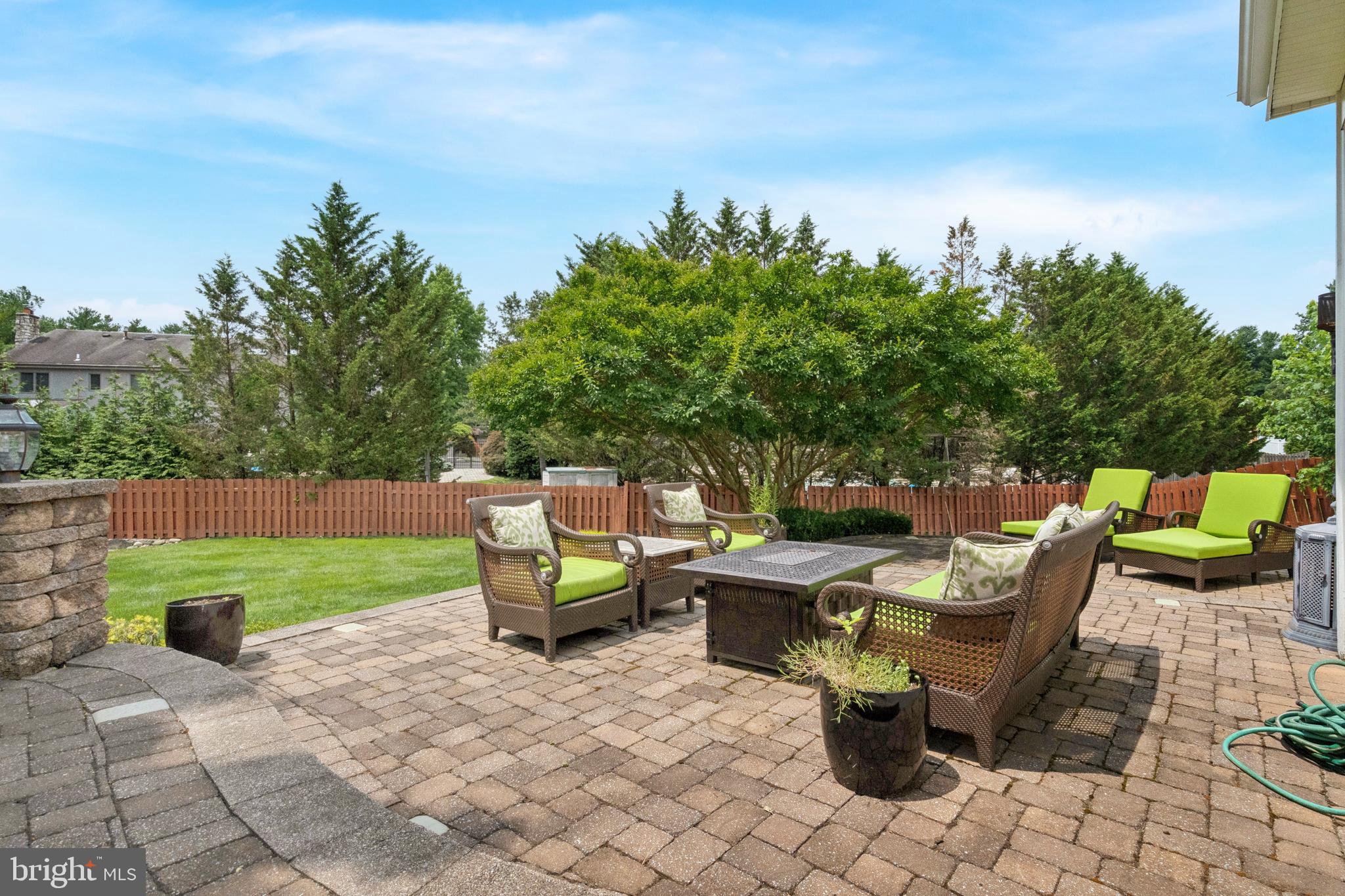 LONG LANE FARMS 3 - Residential