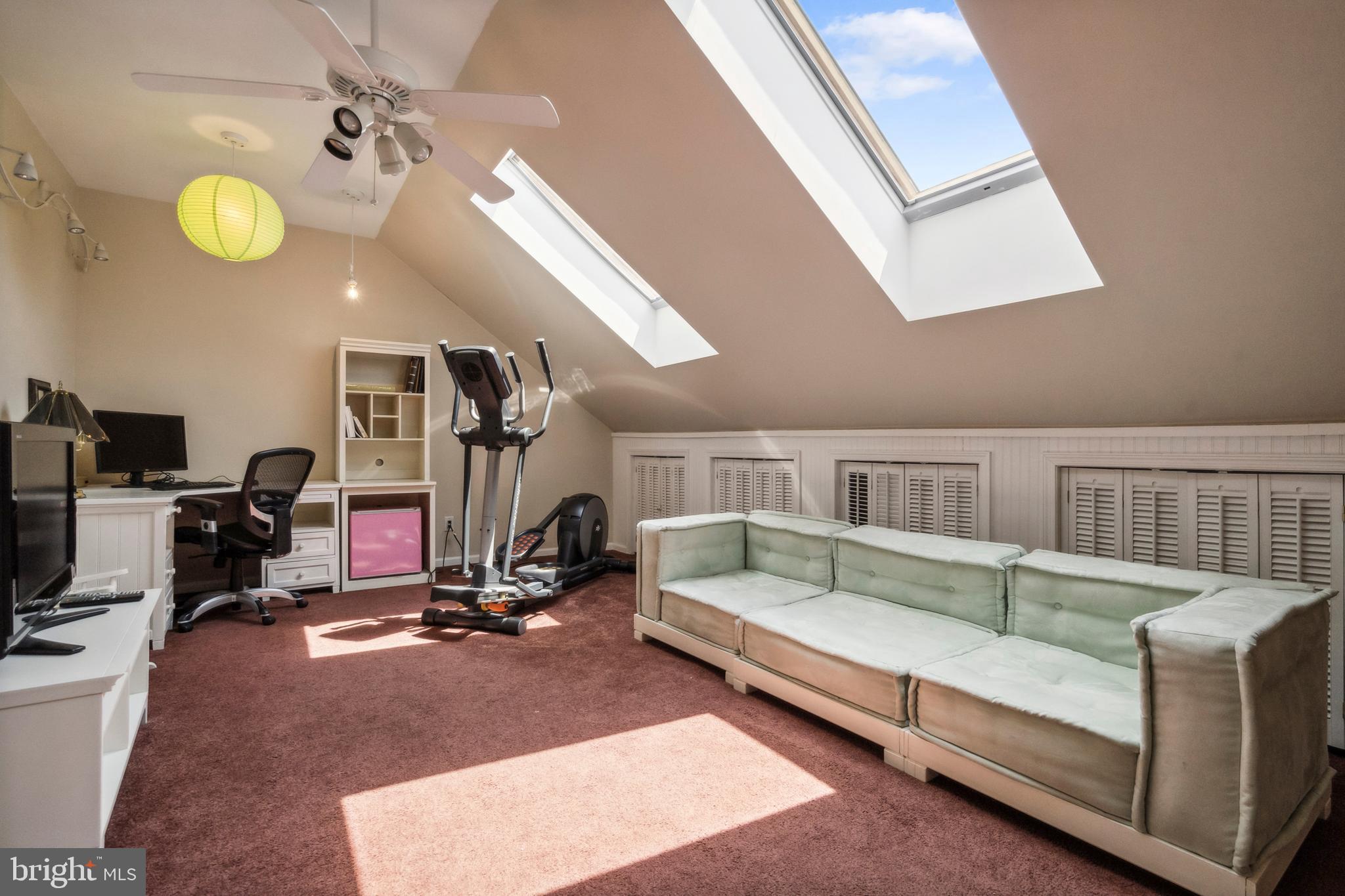 LONG LANE FARMS 3 - Residential