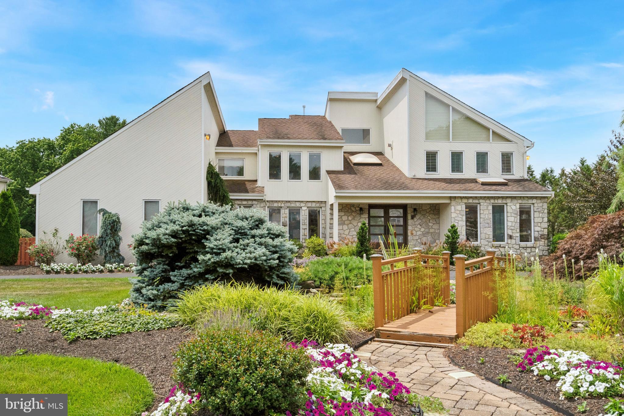 LONG LANE FARMS 3 - Residential