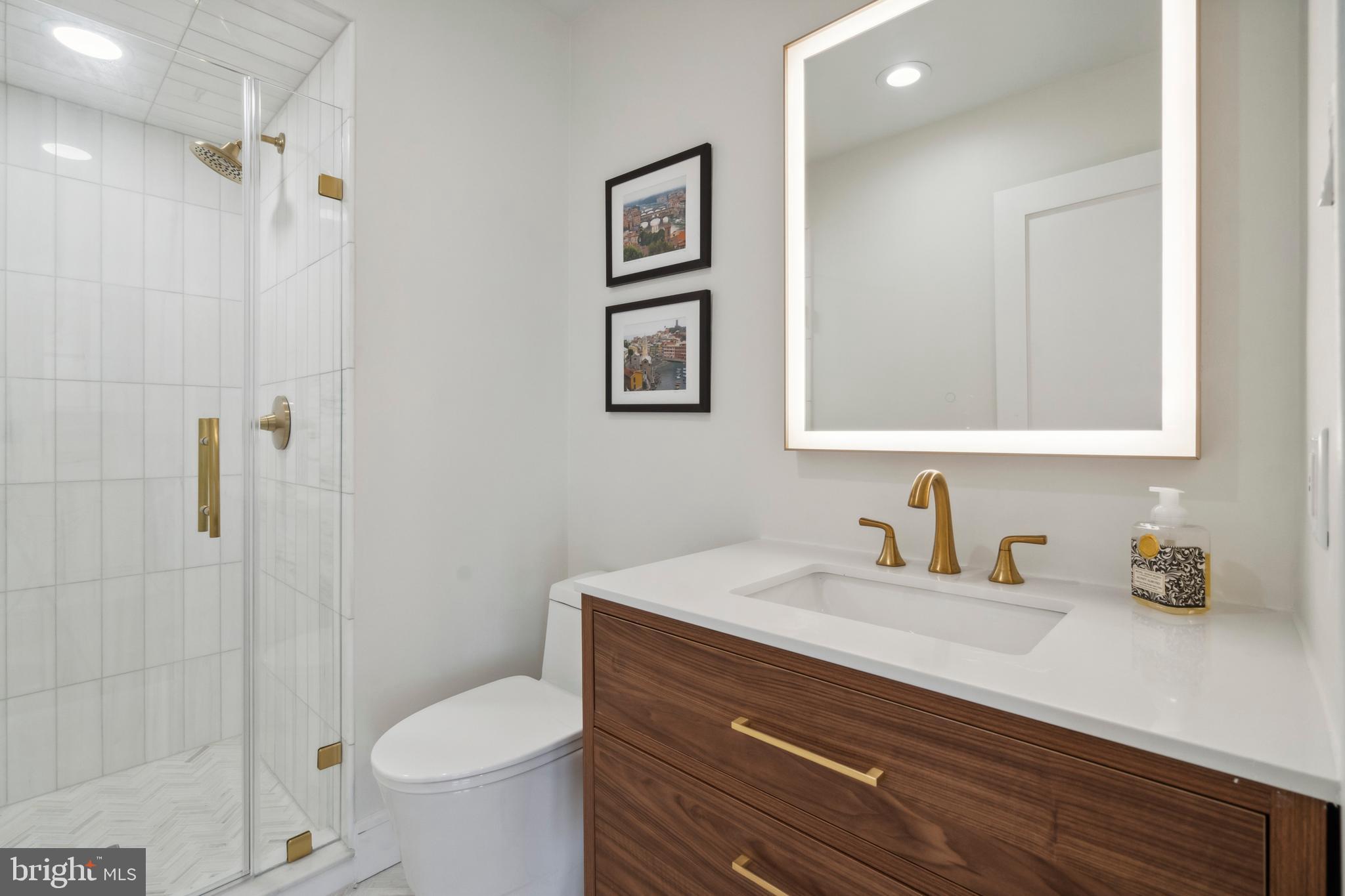 LONG LANE FARMS 3 - Residential