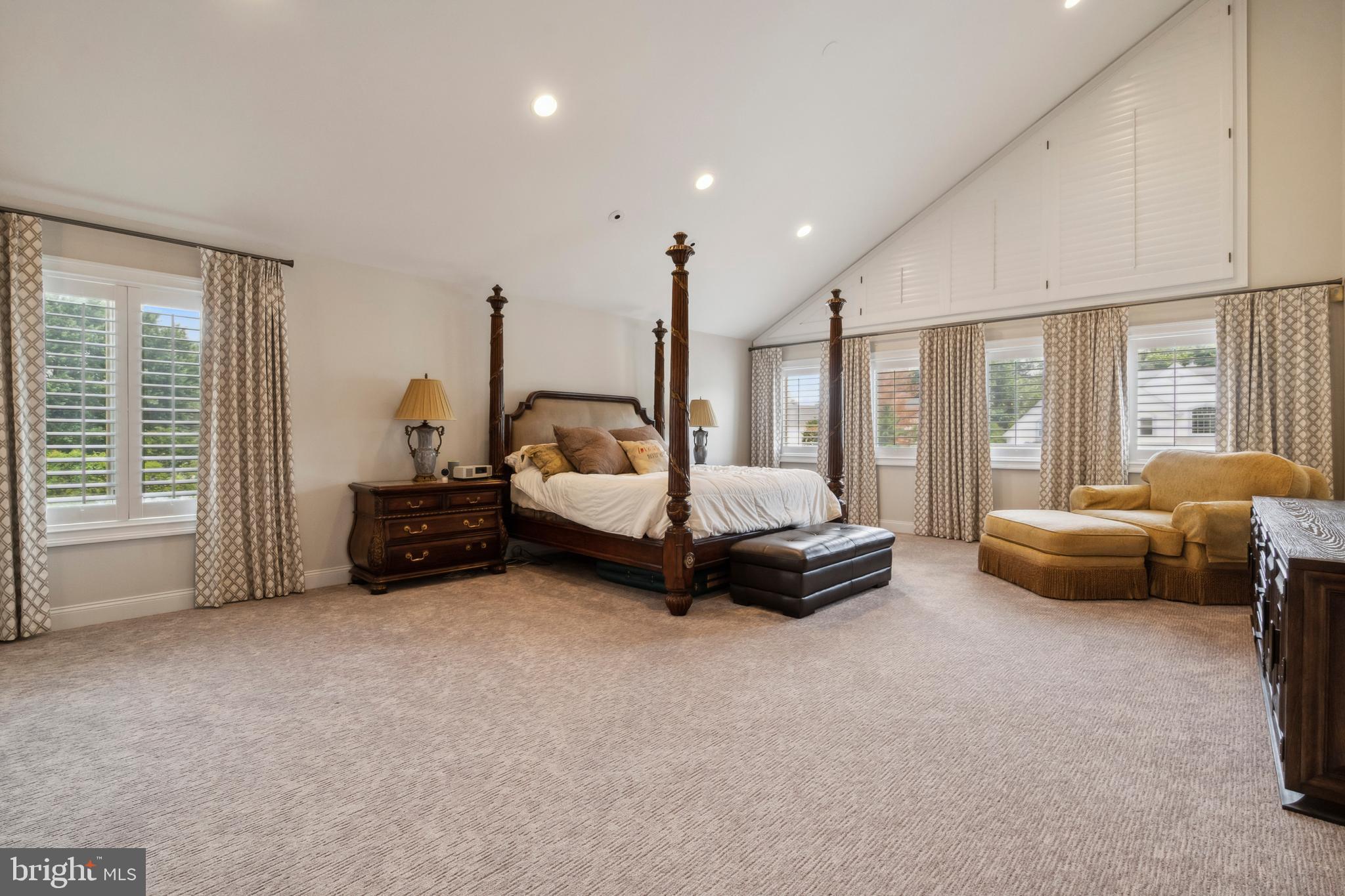 LONG LANE FARMS 3 - Residential