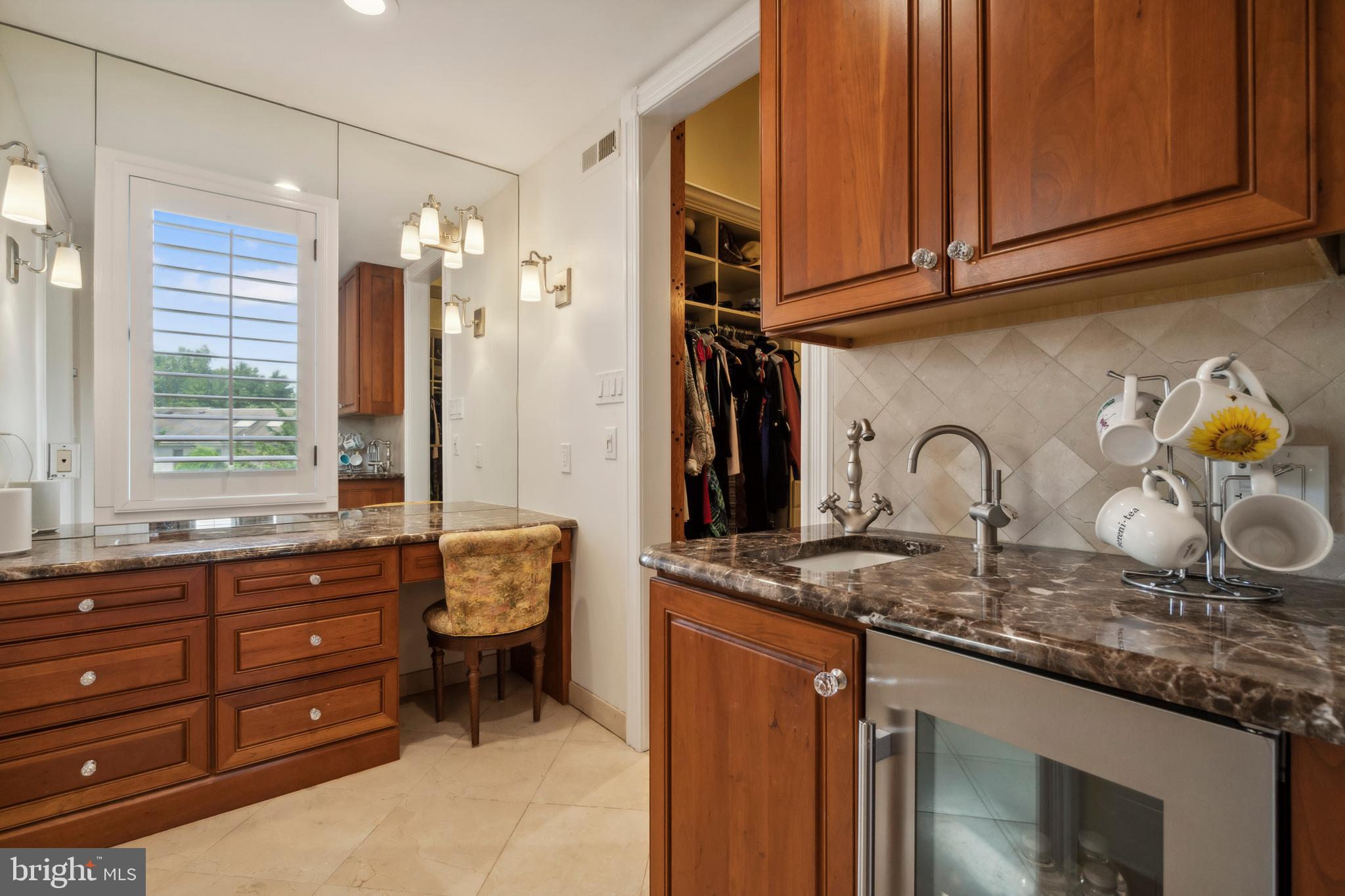 LONG LANE FARMS 3 - Residential