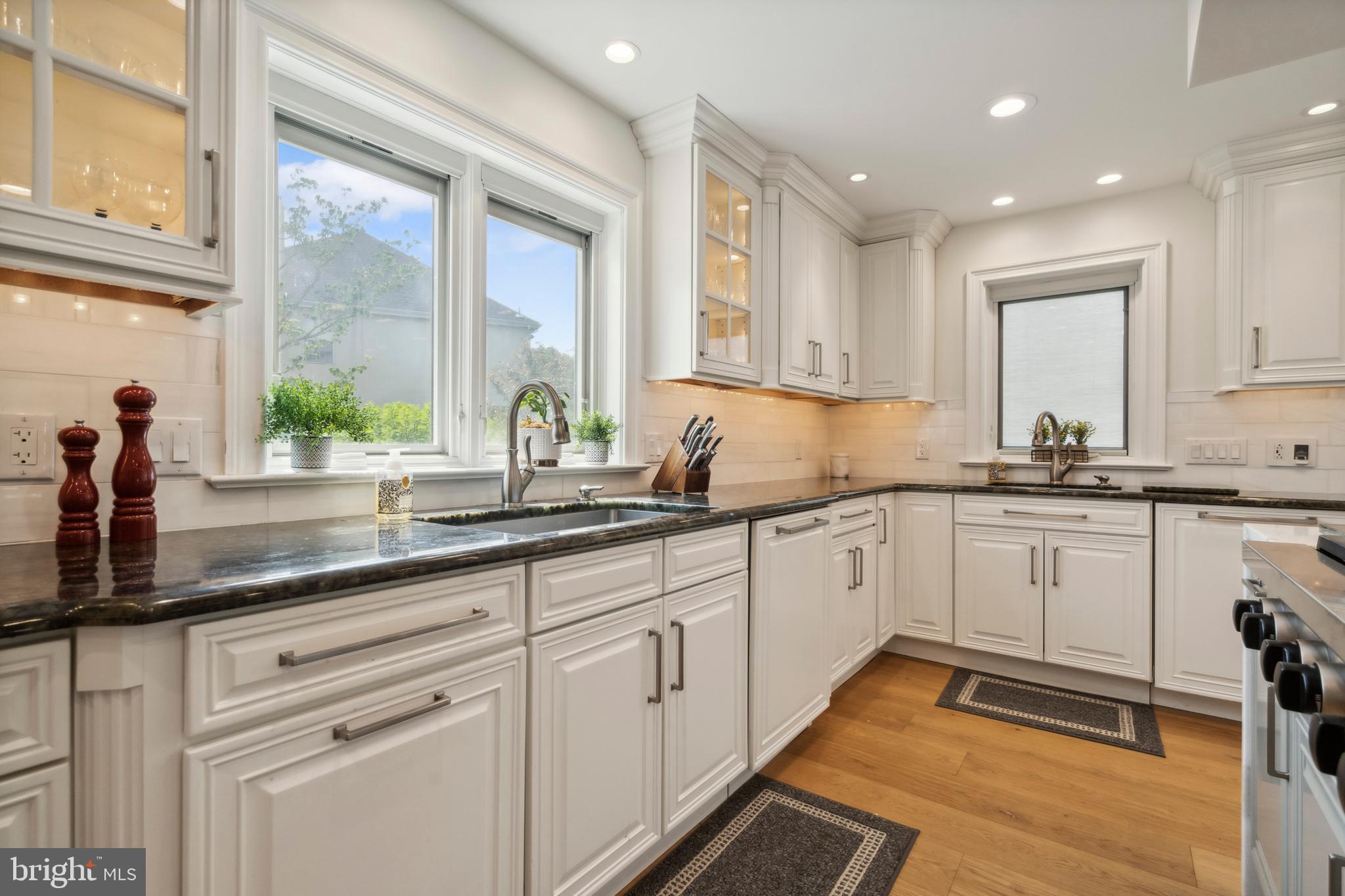 LONG LANE FARMS 3 - Residential