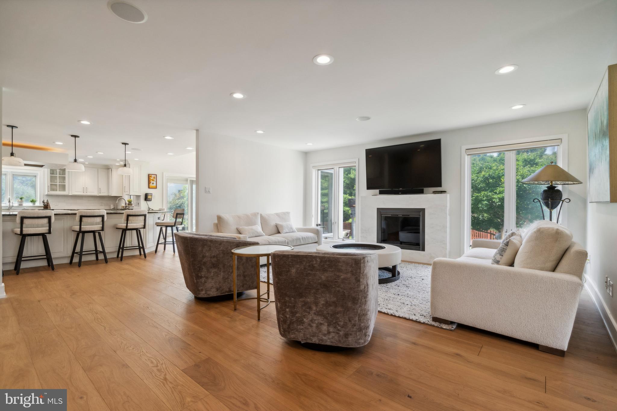 LONG LANE FARMS 3 - Residential