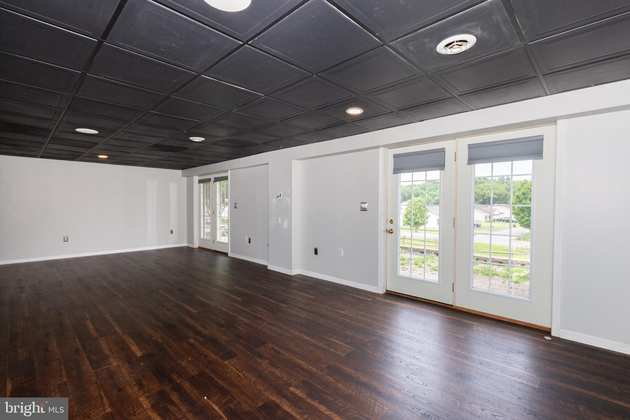 SHAFFER HILLS - Residential Lease