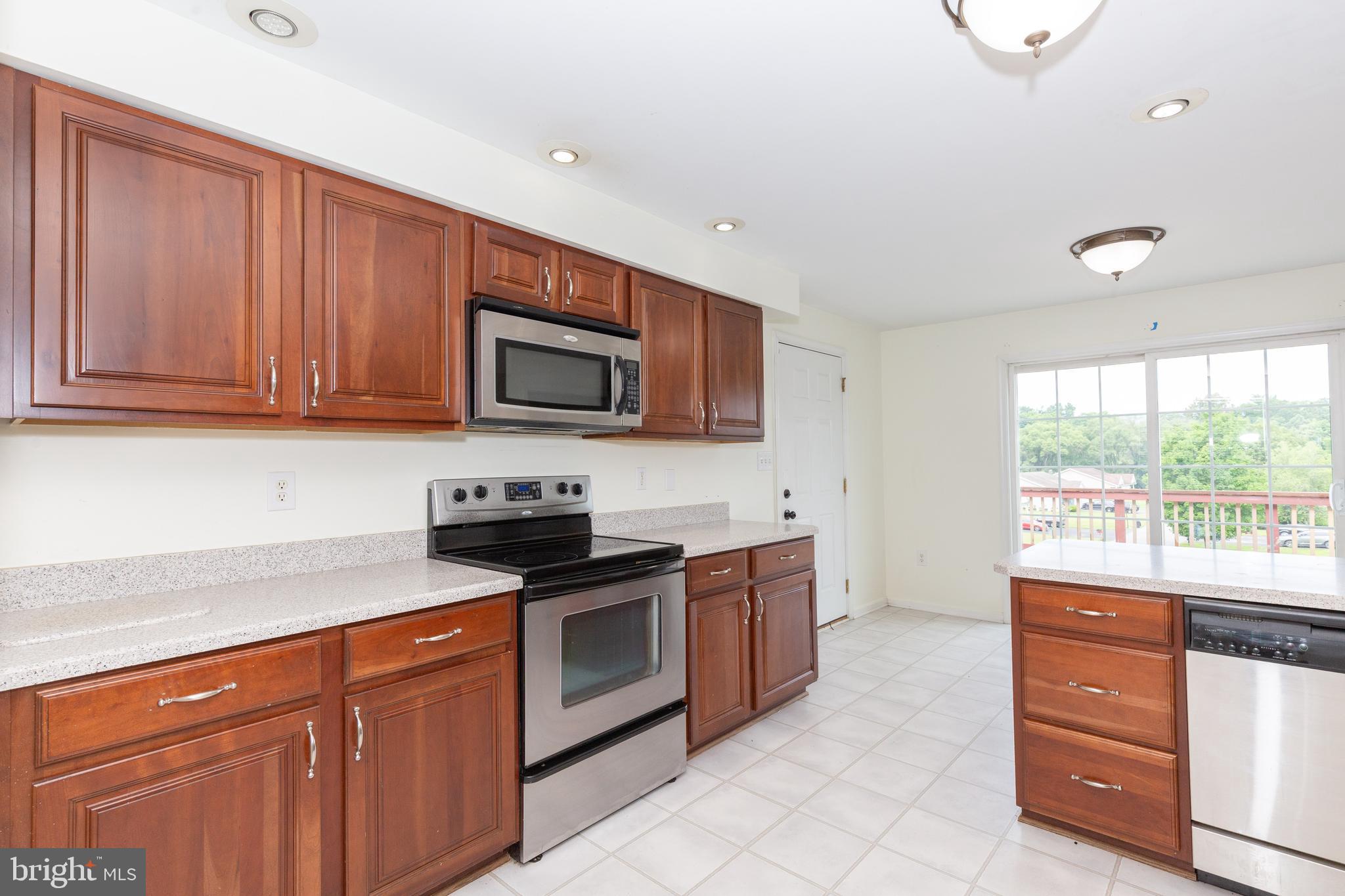 SHAFFER HILLS - Residential Lease