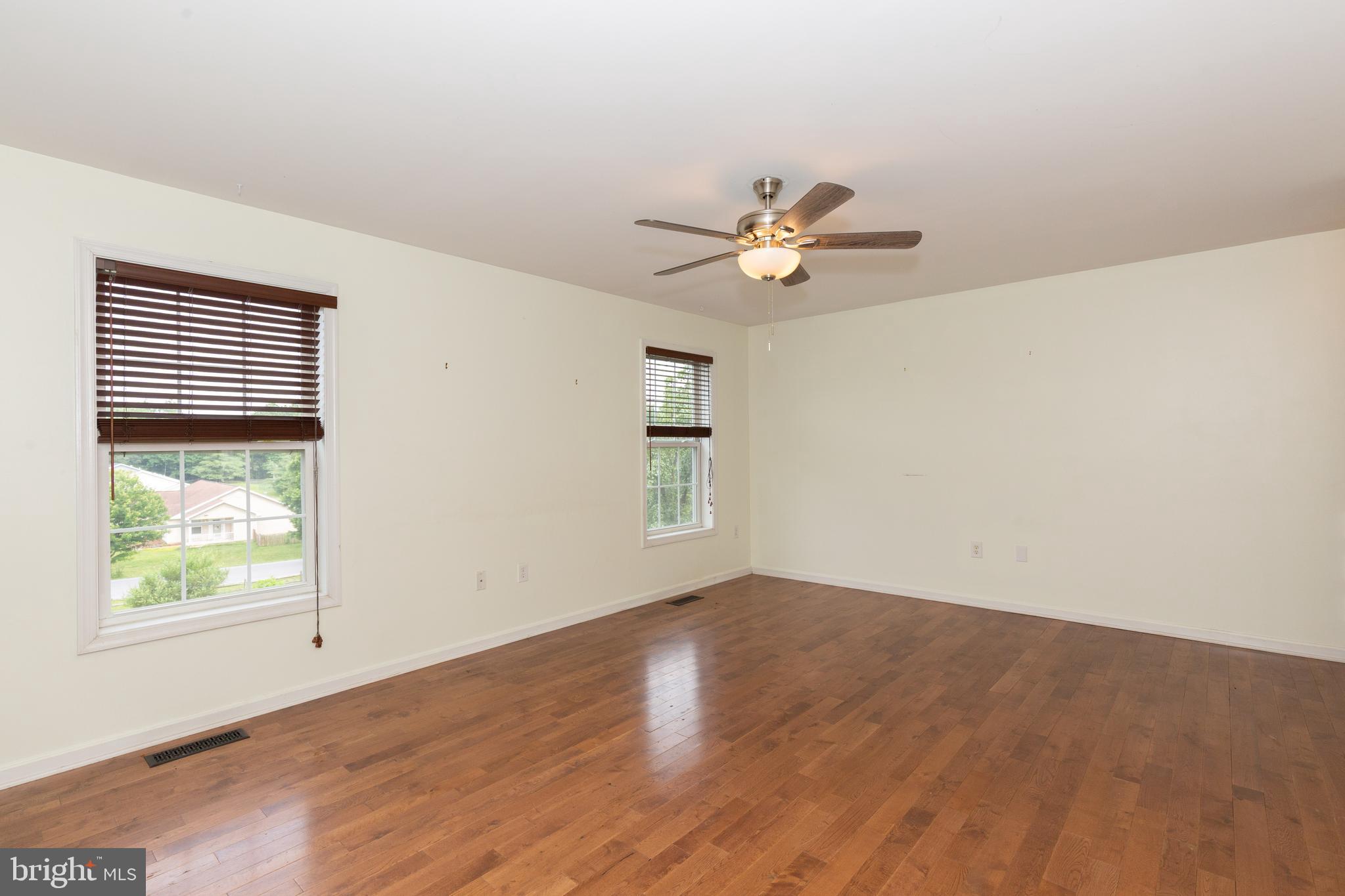 SHAFFER HILLS - Residential Lease