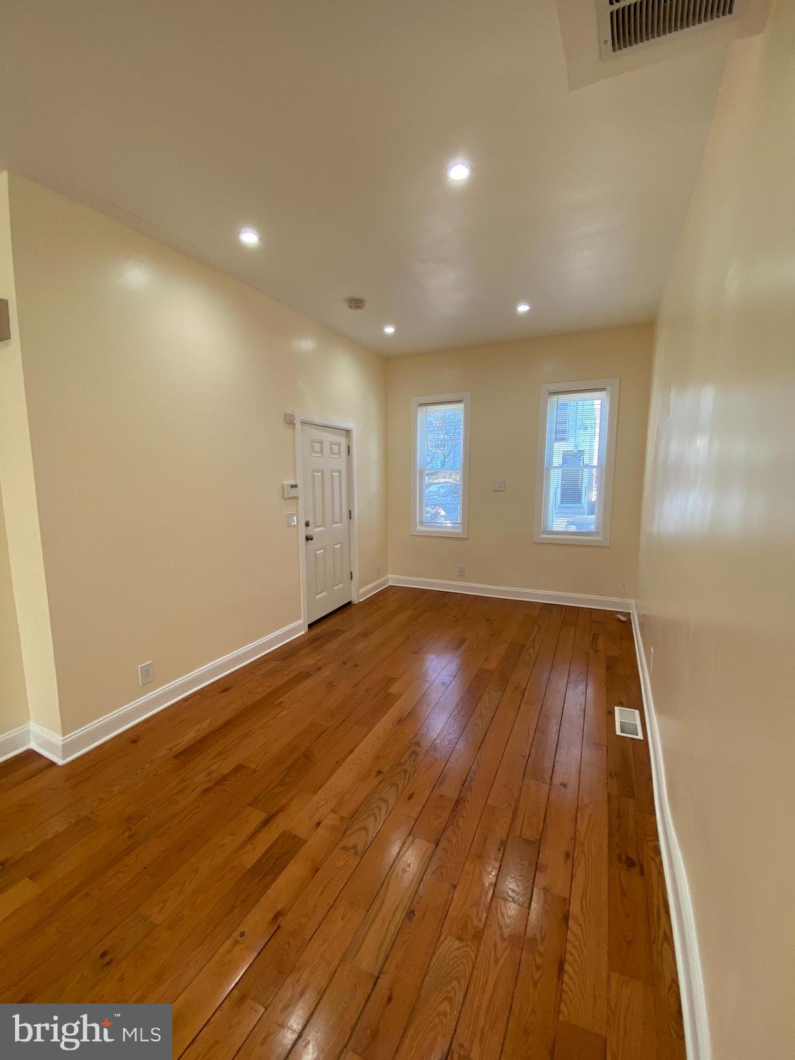 NORRIS SQUARE - Residential Income