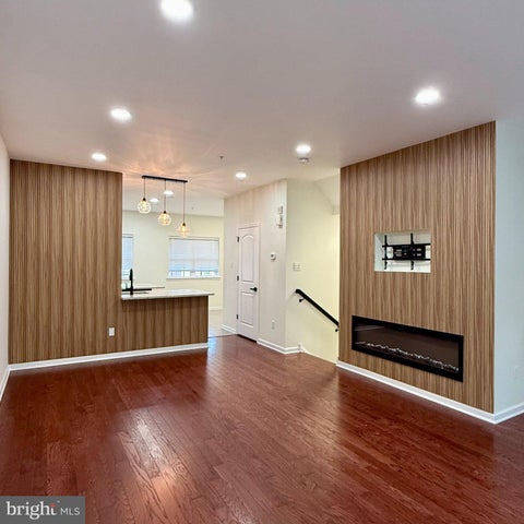 Townhouse For Rent - 153 Mercer Court<br/> Bucks County, FAIRLESS HILLS, PA 19030