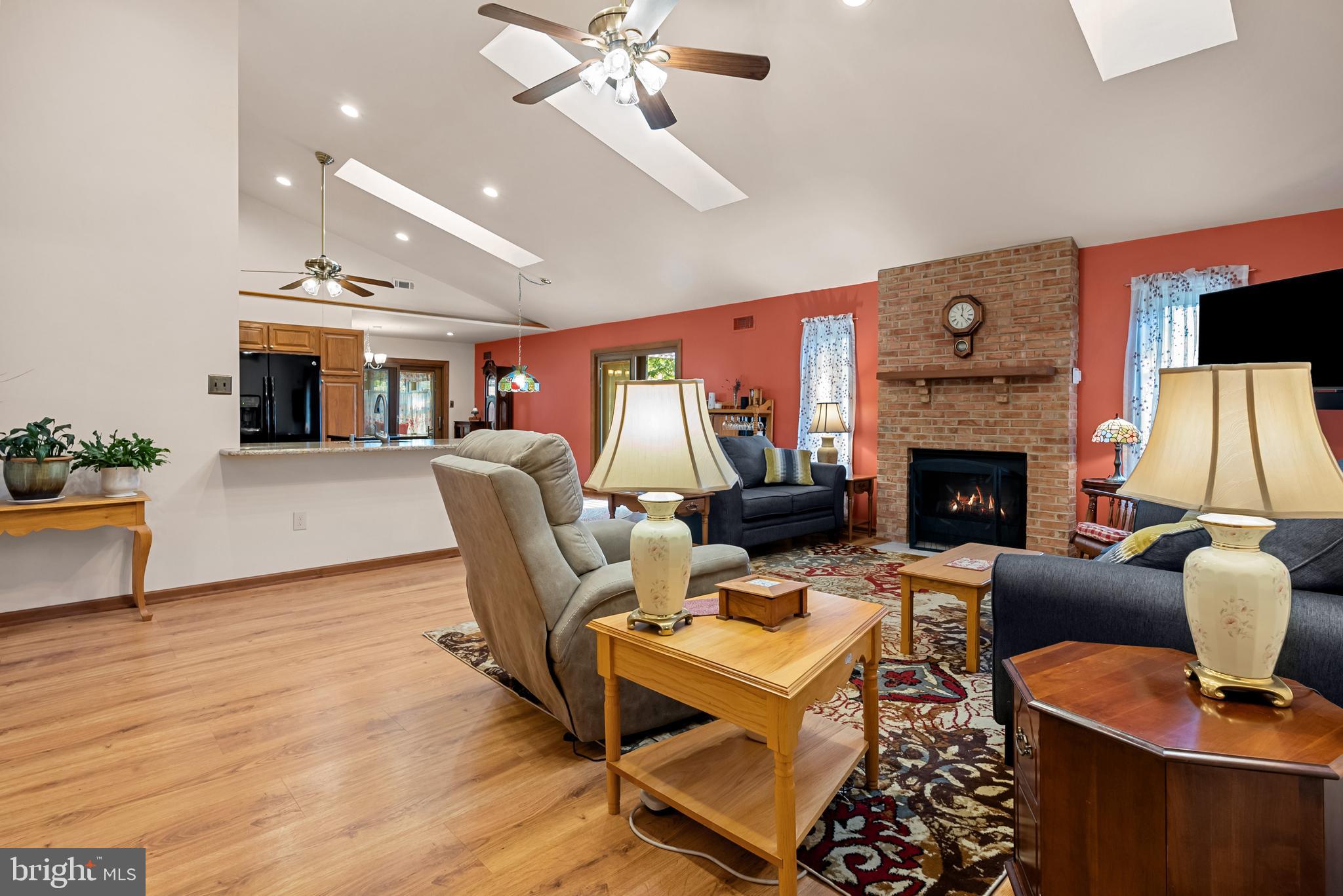 MAGNOLIA HILL - Residential