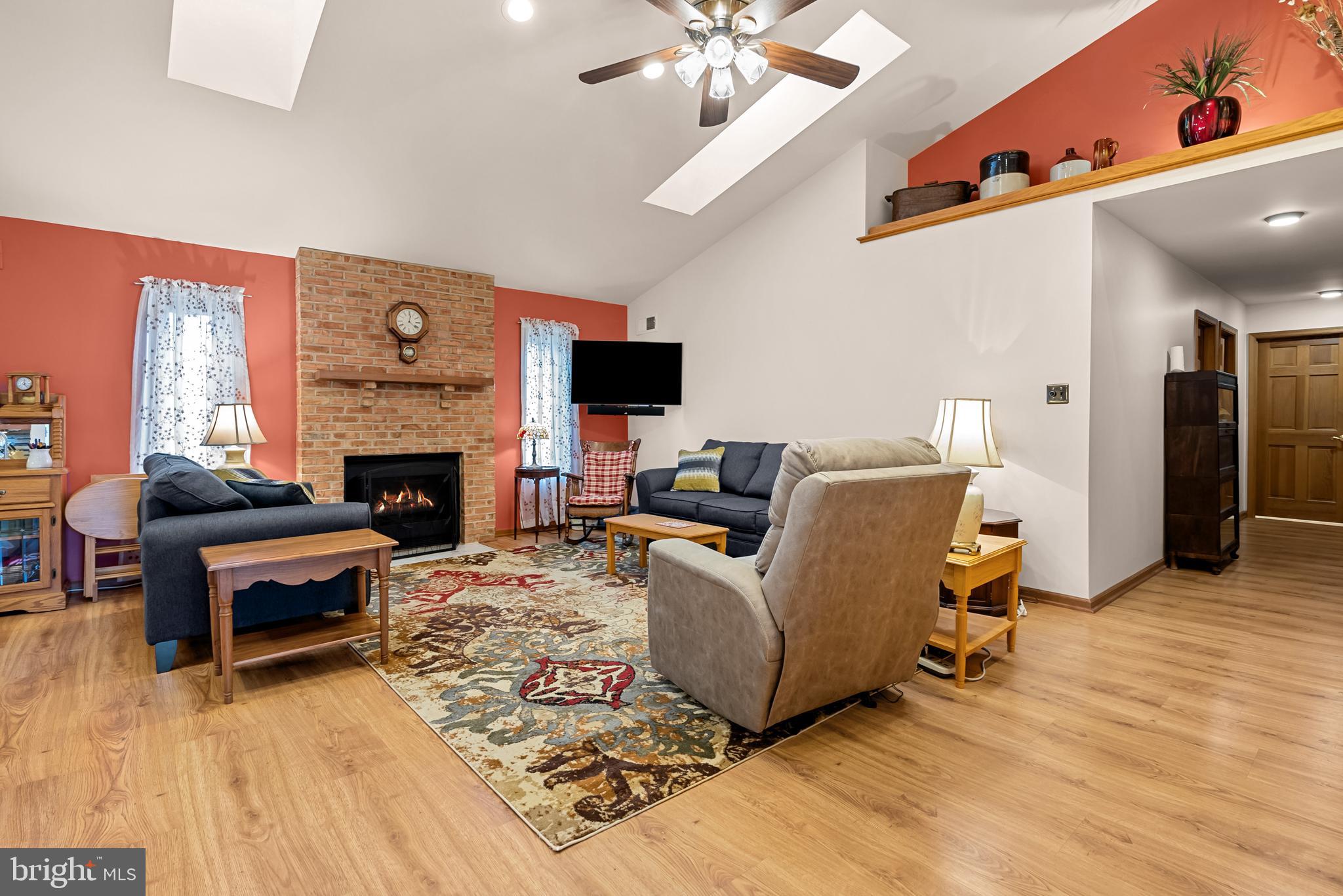 MAGNOLIA HILL - Residential