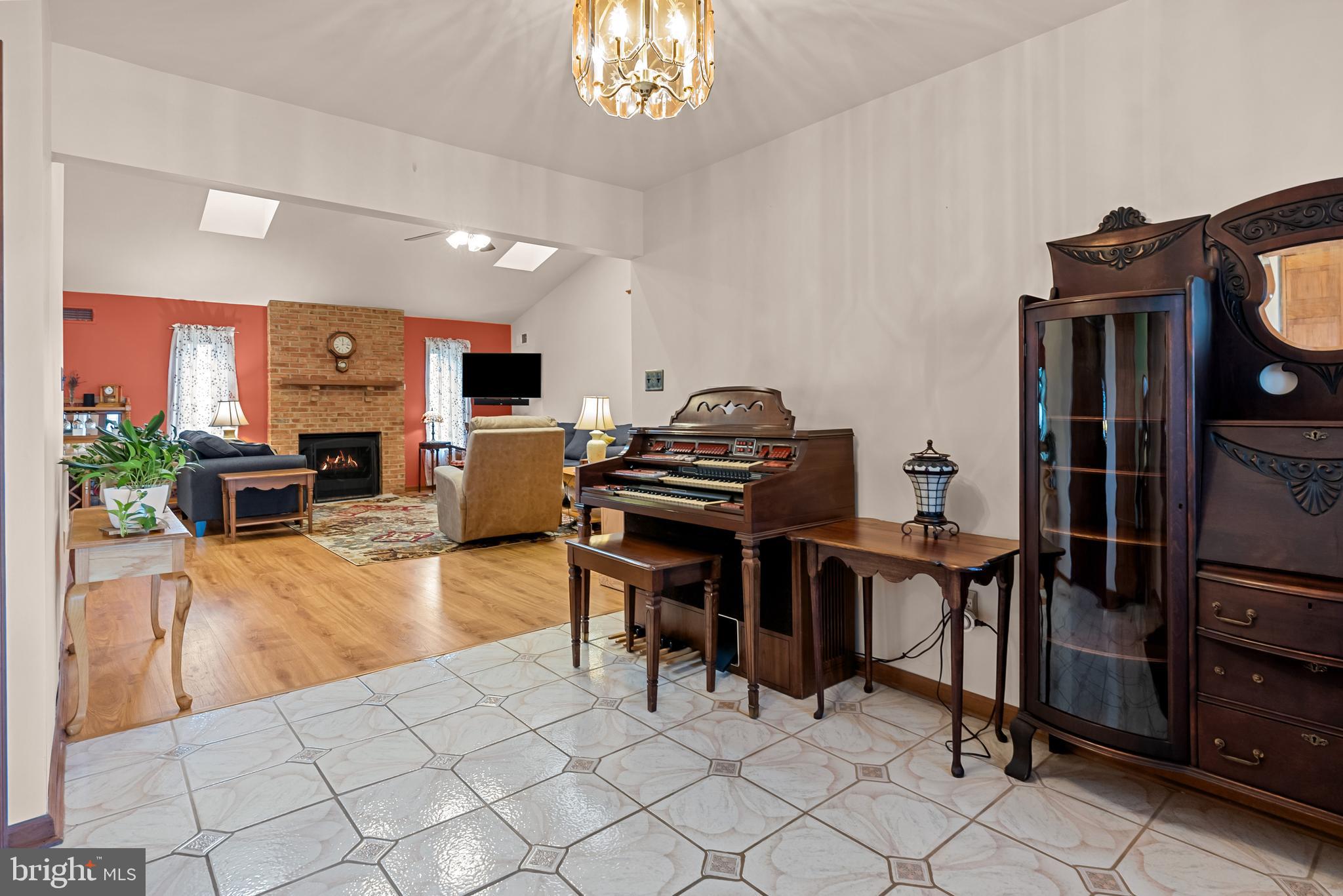 MAGNOLIA HILL - Residential