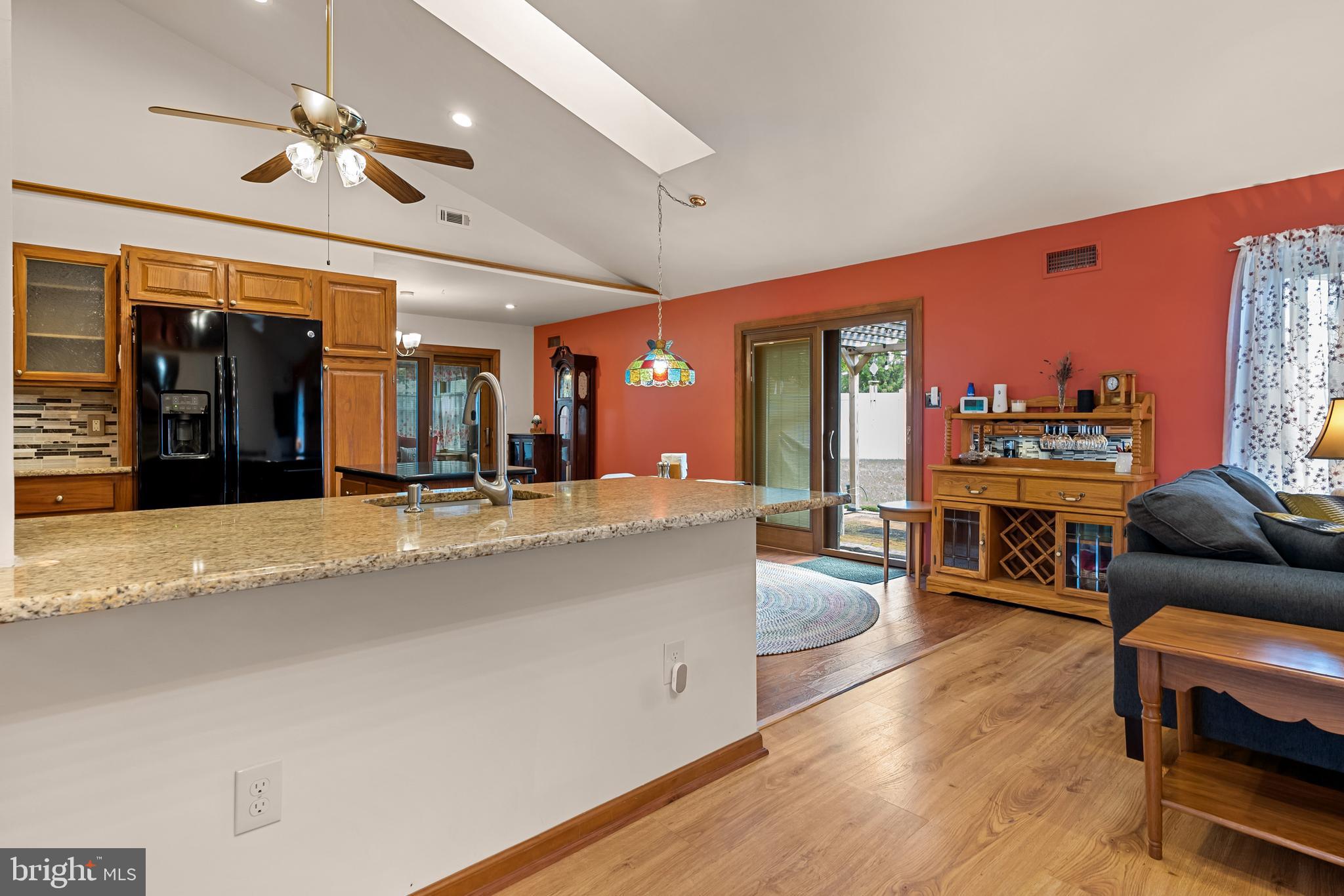 MAGNOLIA HILL - Residential