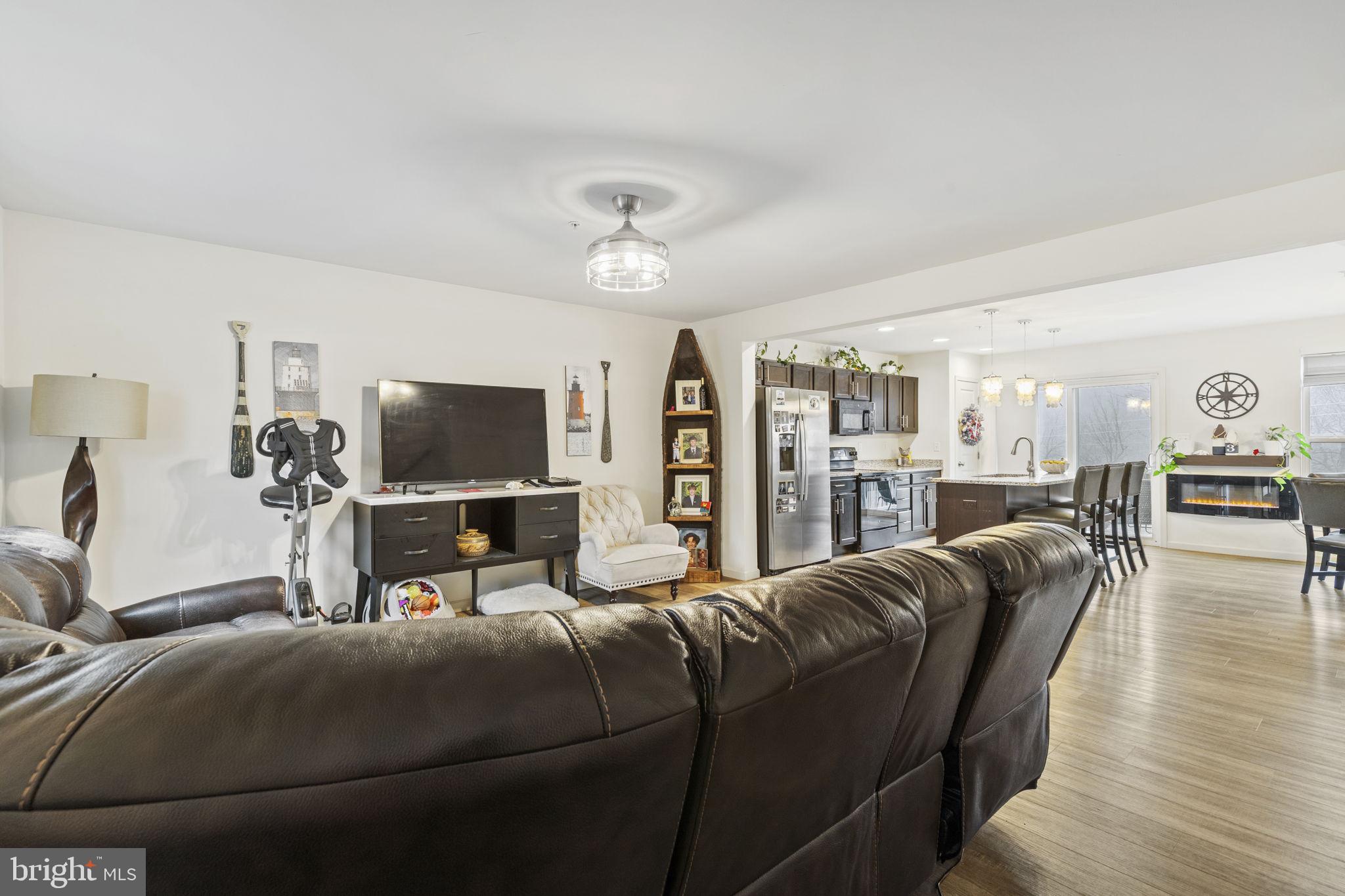 BRIDGEVIEW - Residential