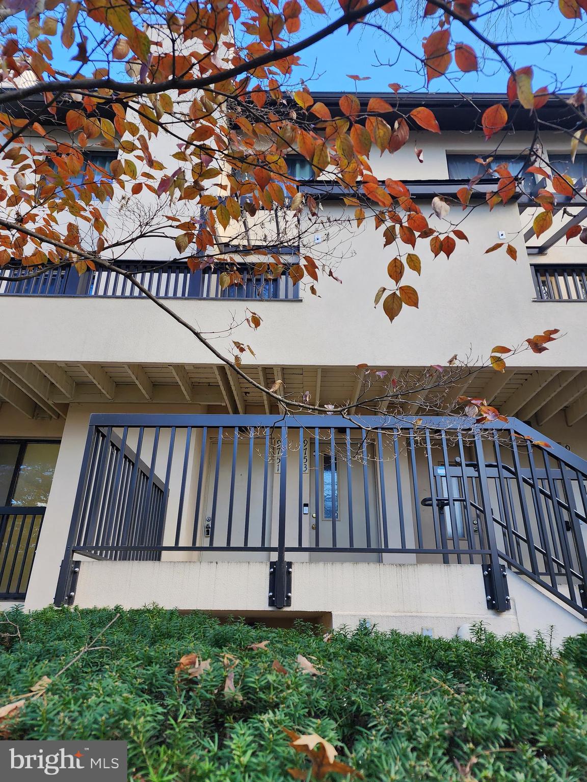 CHRISTOPHER COURT - Residential Lease