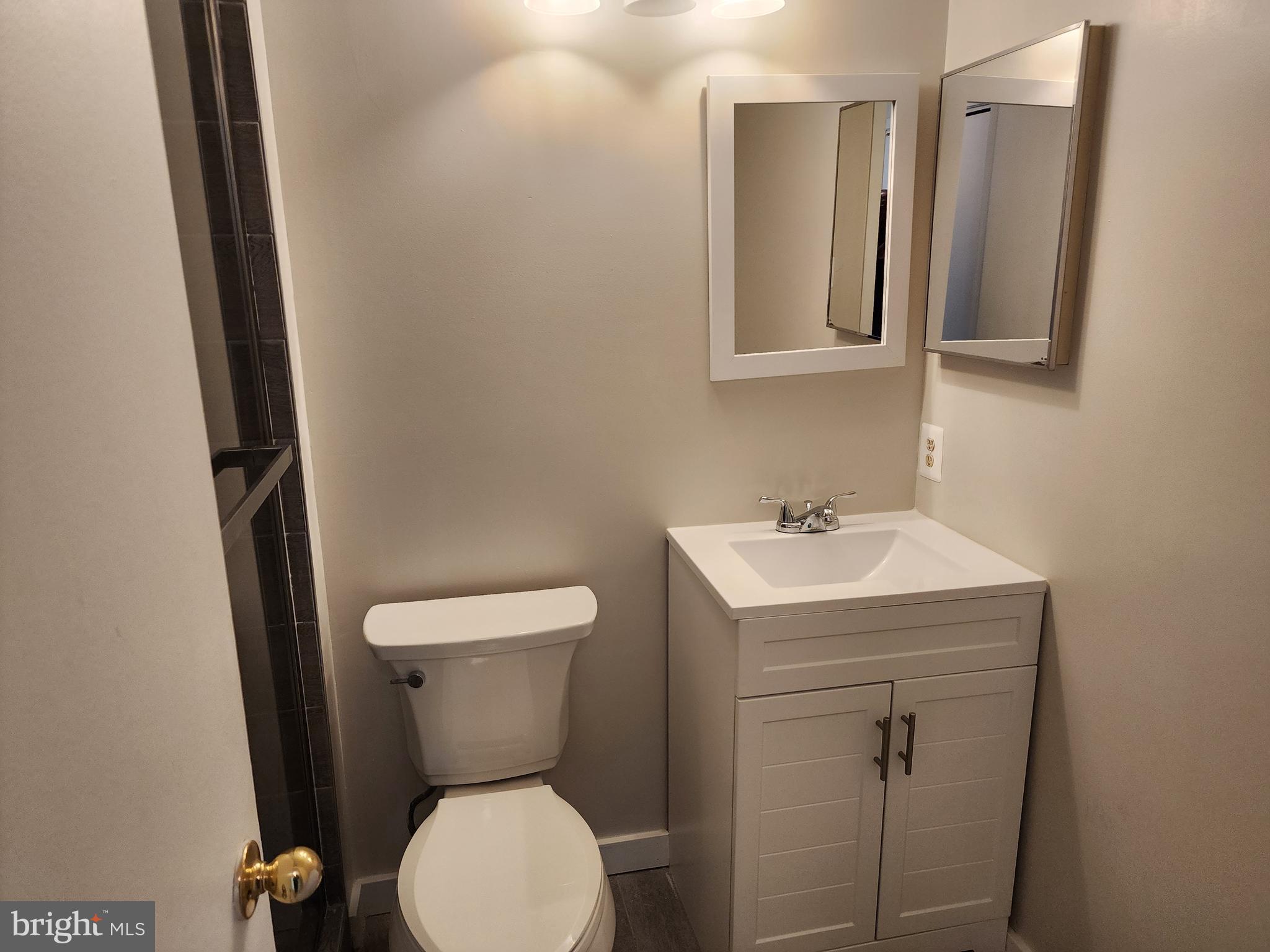 CHRISTOPHER COURT - Residential Lease