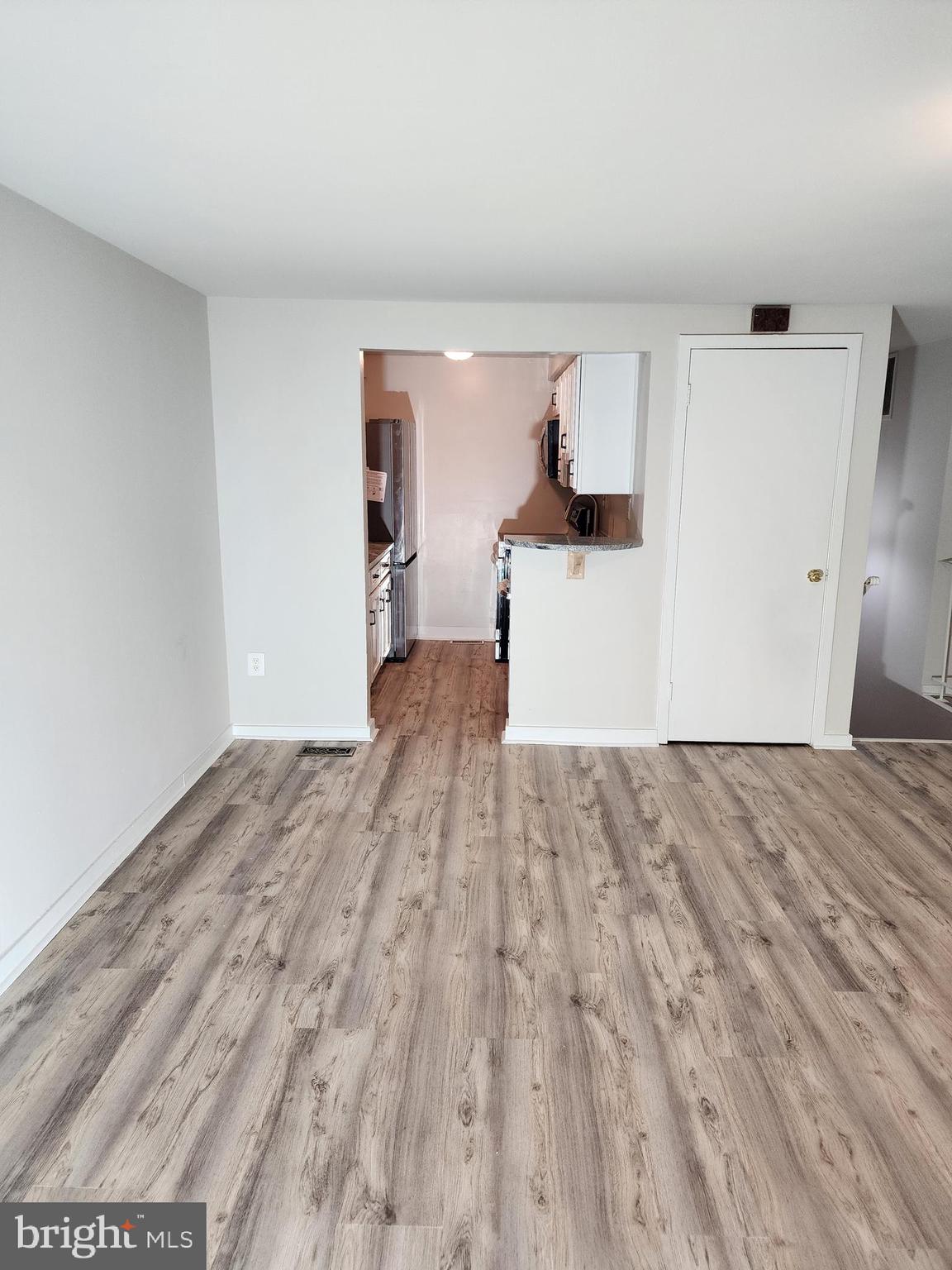 CHRISTOPHER COURT - Residential Lease