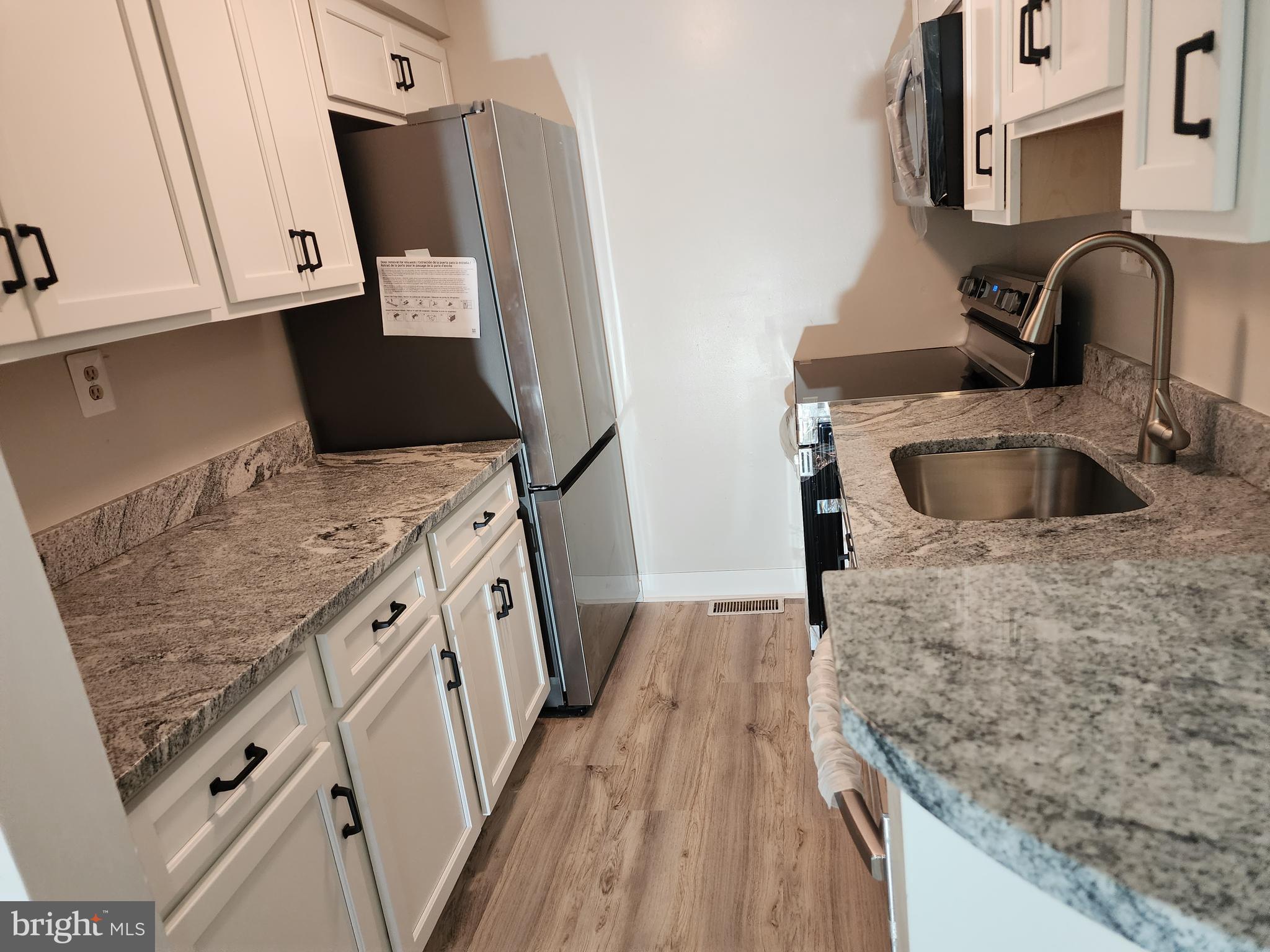 CHRISTOPHER COURT - Residential Lease