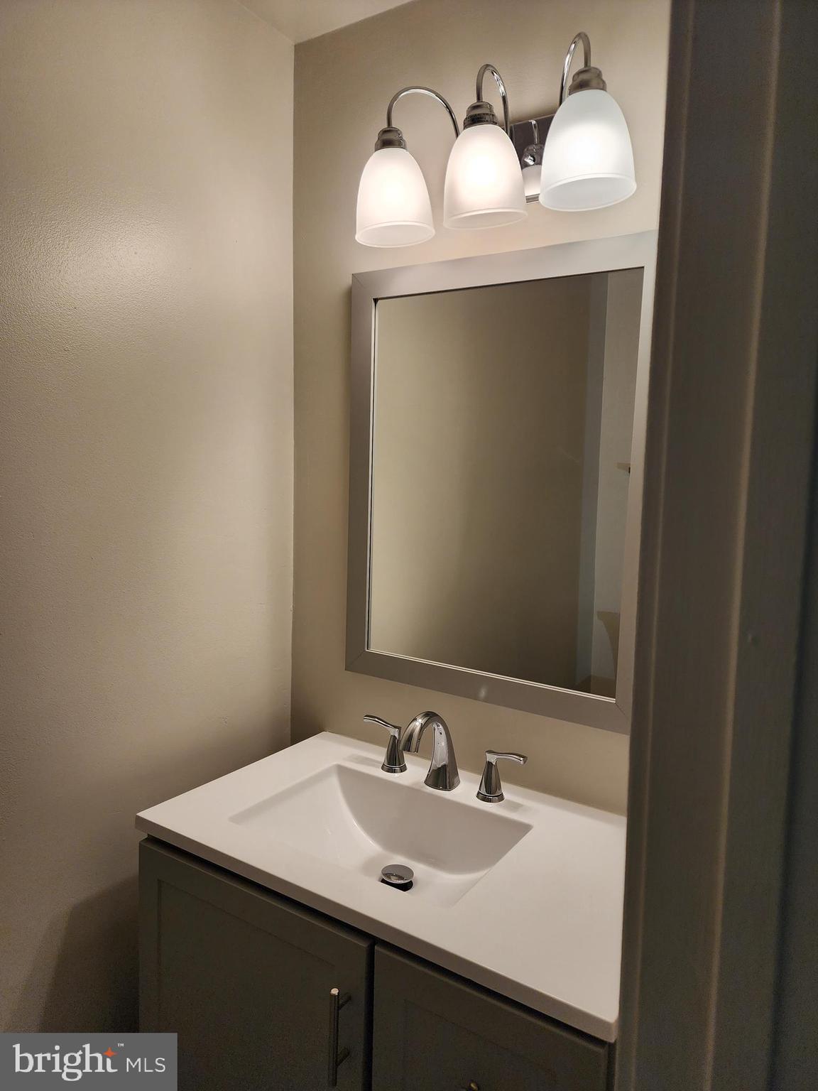 CHRISTOPHER COURT - Residential Lease