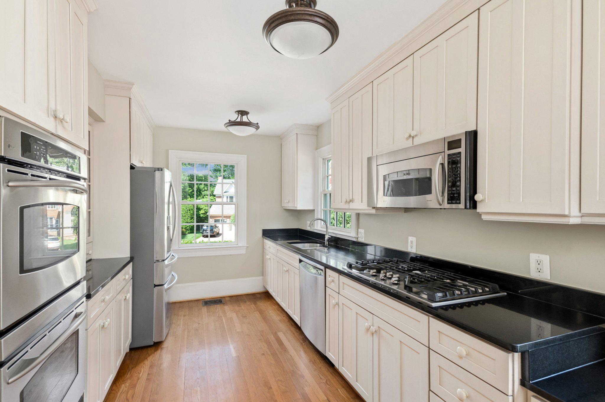 PICKETT'S RESERVE - Residential