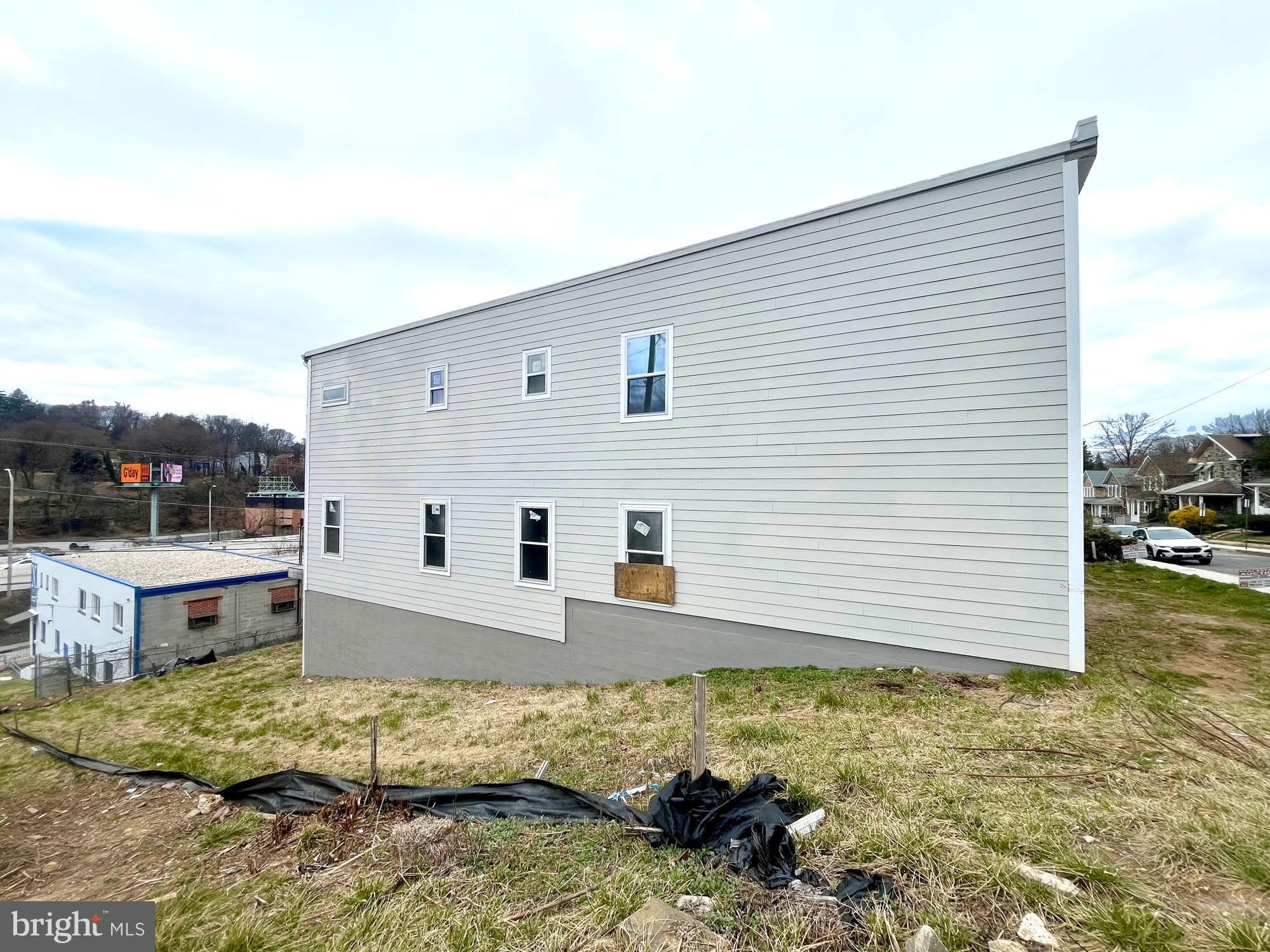 HAMPDEN HISTORIC DISTRICT - Residential