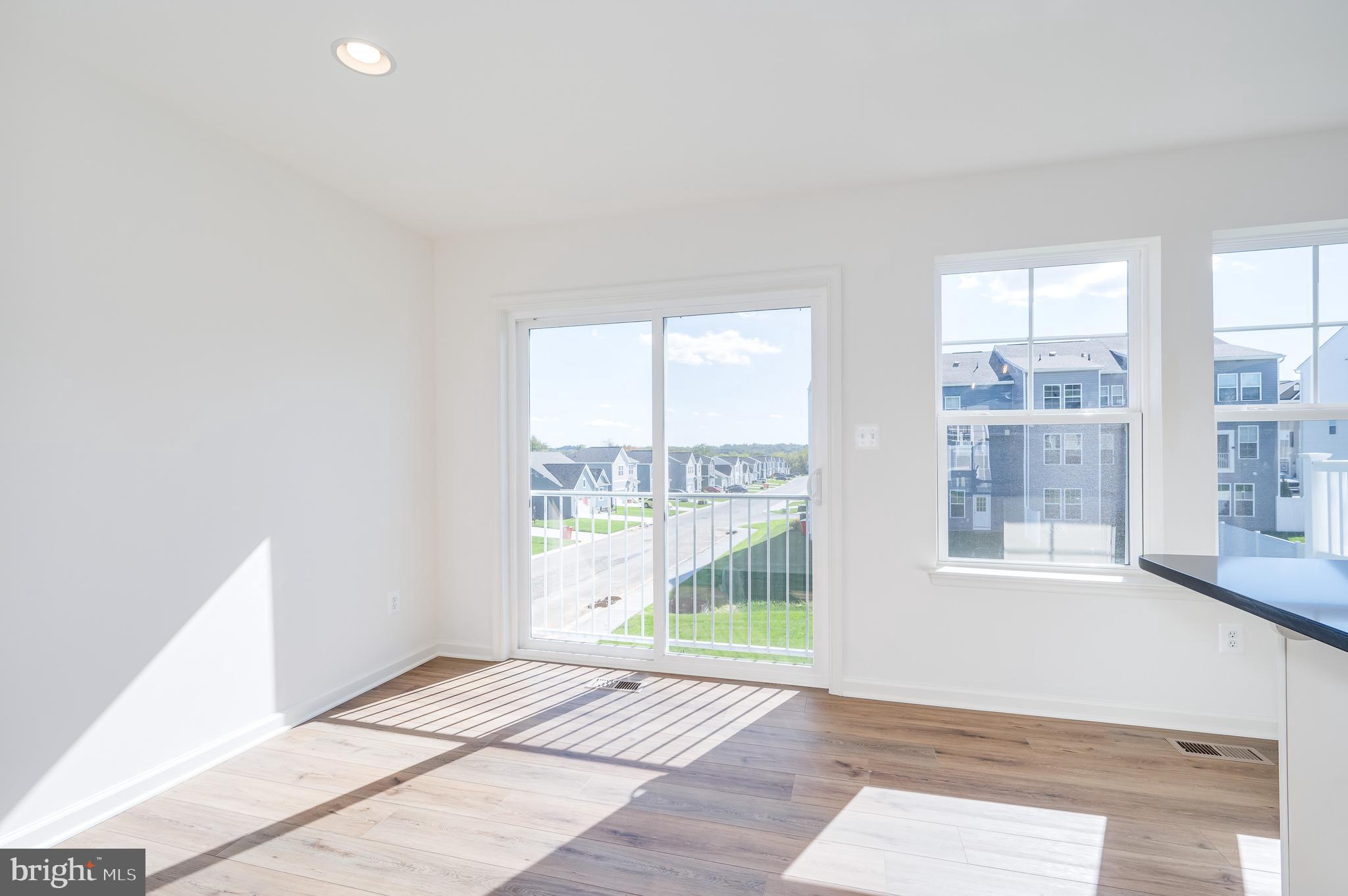 OVERLOOK AT RIVERSIDE TOWNHOMES - Residential Lease