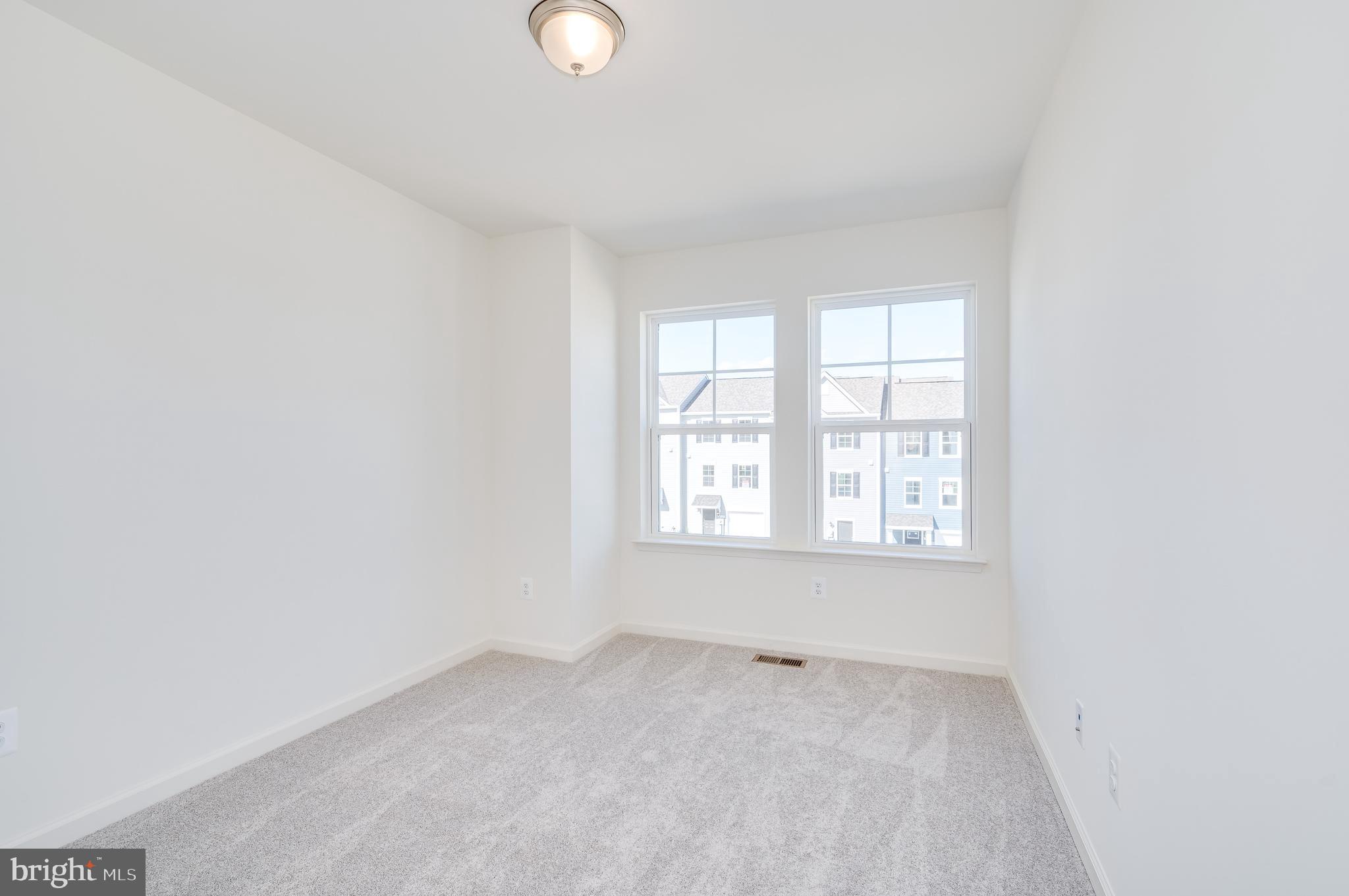 OVERLOOK AT RIVERSIDE TOWNHOMES - Residential Lease