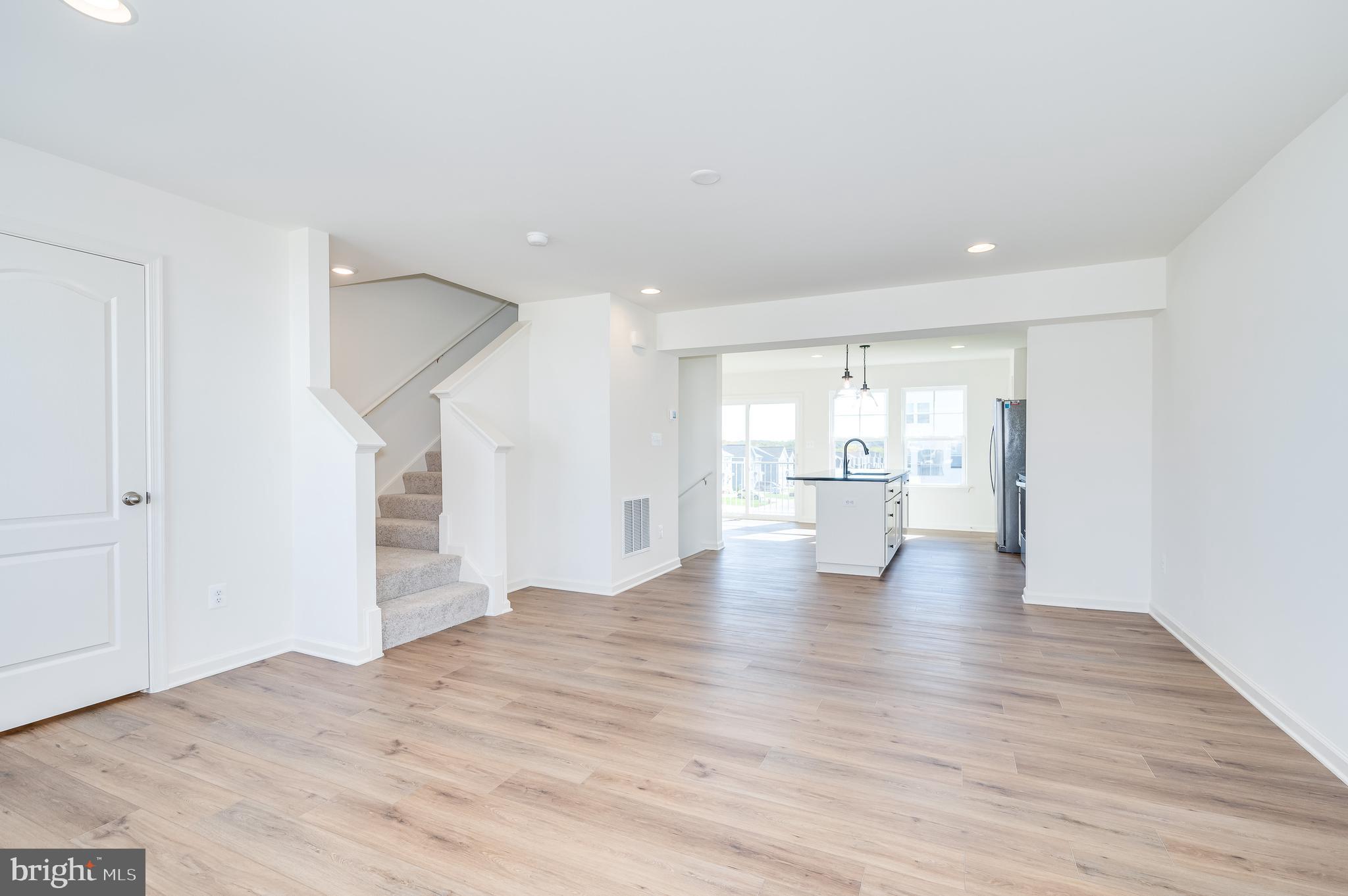 OVERLOOK AT RIVERSIDE TOWNHOMES - Residential Lease