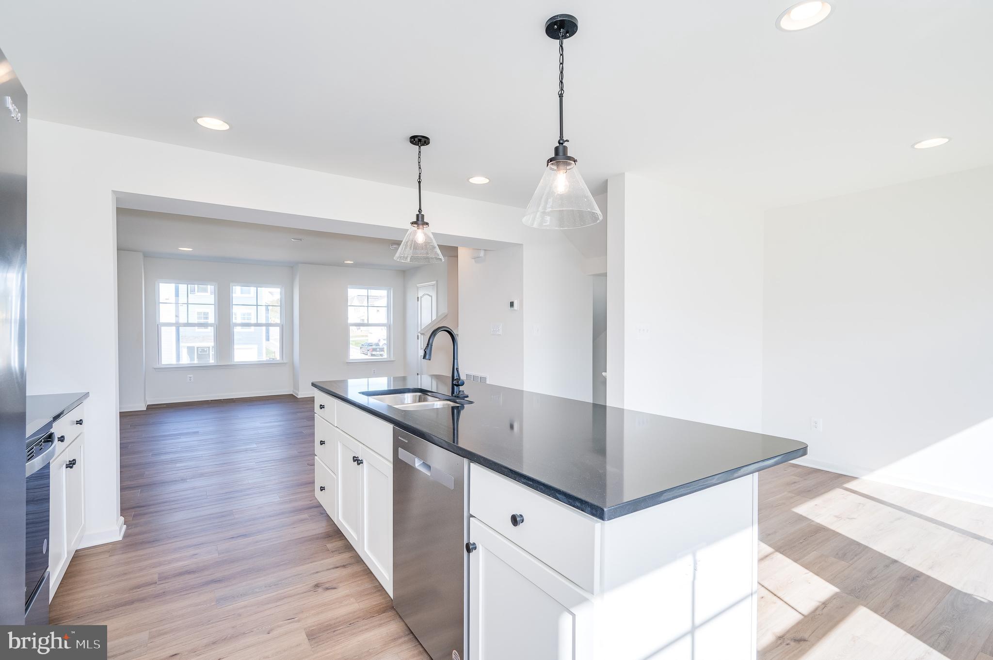 OVERLOOK AT RIVERSIDE TOWNHOMES - Residential Lease