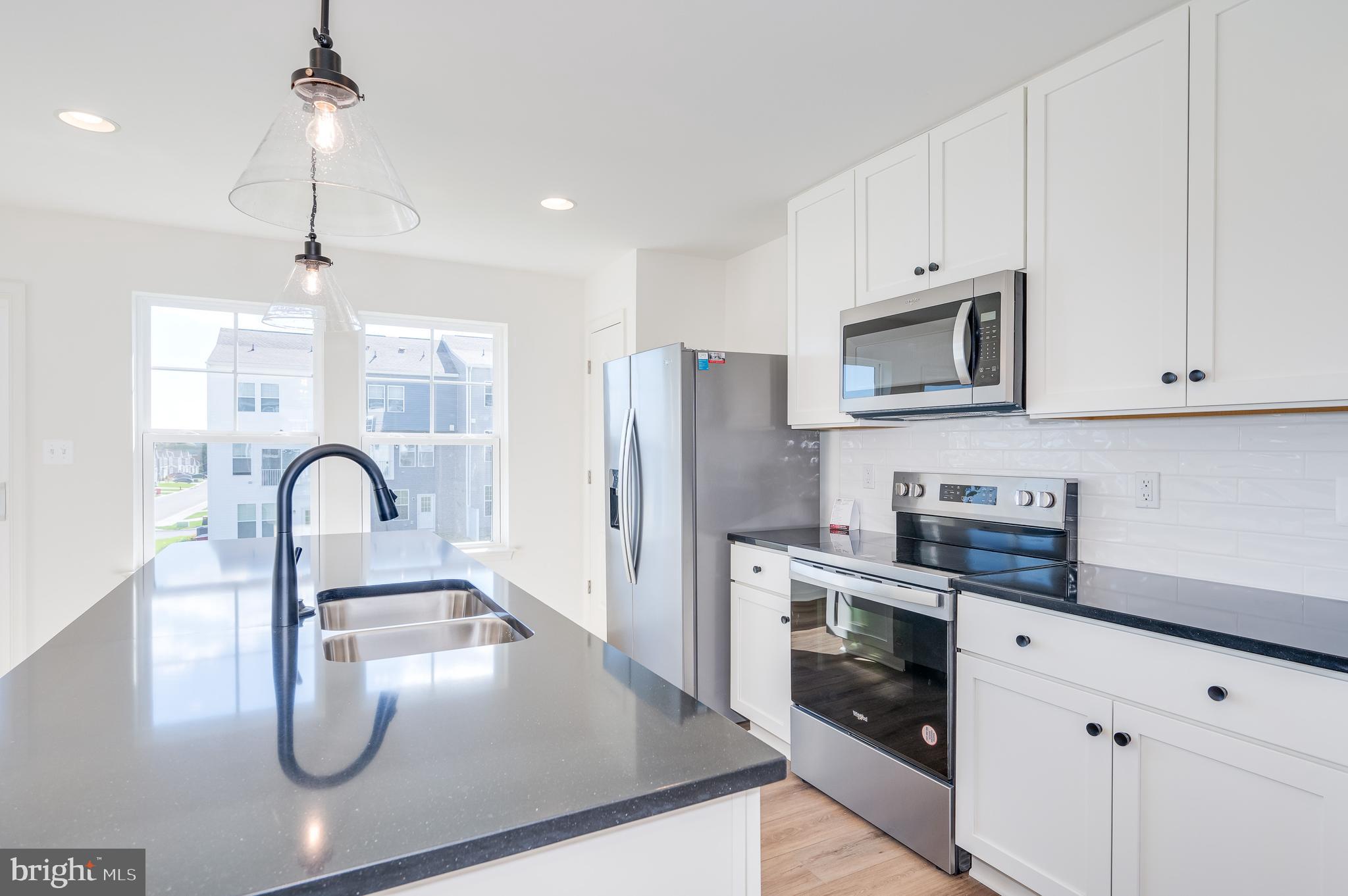 OVERLOOK AT RIVERSIDE TOWNHOMES - Residential Lease