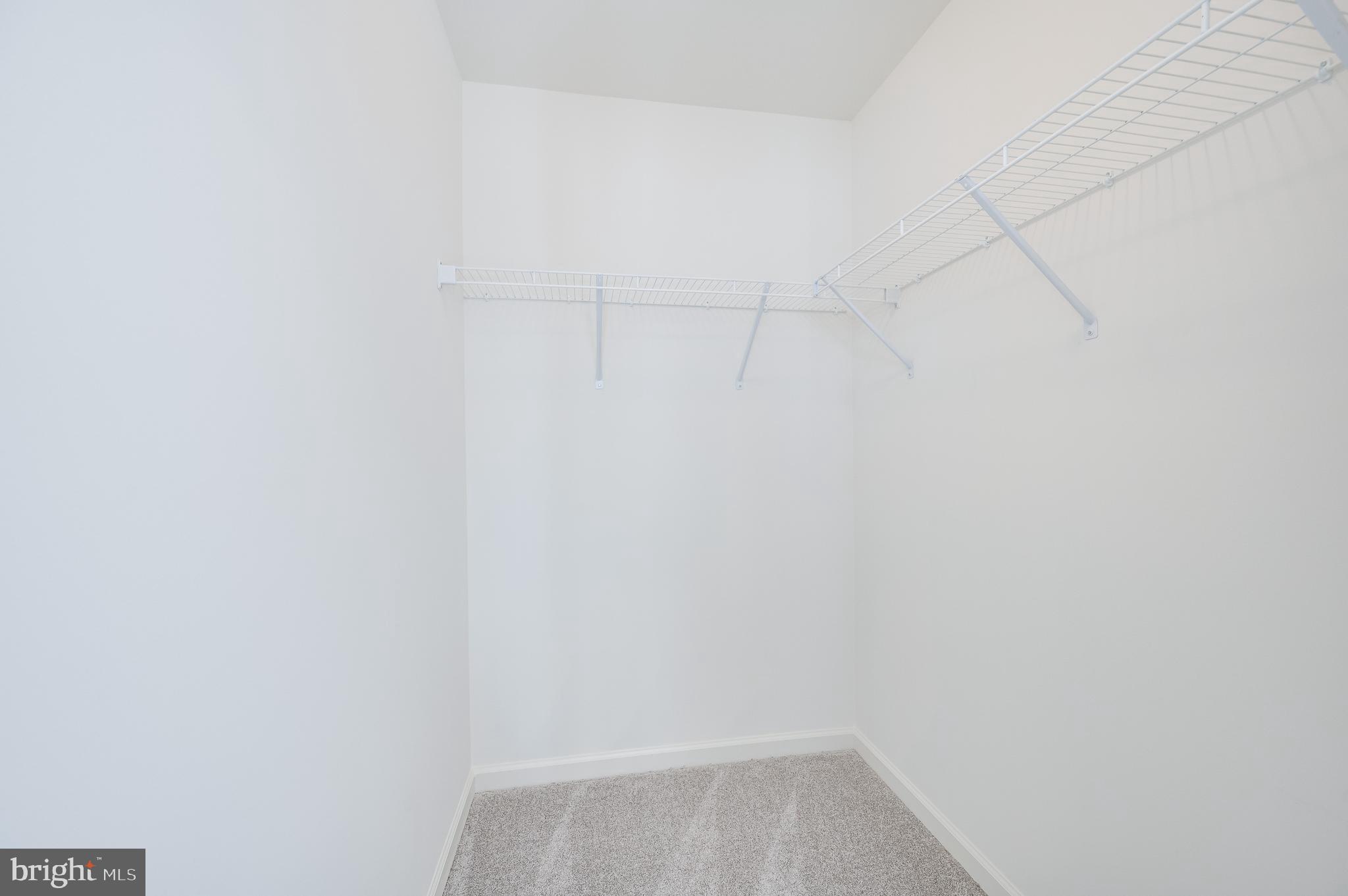 OVERLOOK AT RIVERSIDE TOWNHOMES - Residential Lease