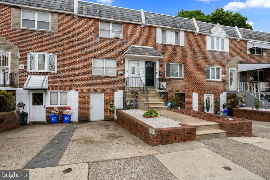 Welcome to 2426 S. Arcola St. This 4 bed 2 bath rowhome in the Penrose Park area of Philadelphia is ready for it's new owners! The first floor features a large living room and dining room with hardwood flooring, sliding doors off the dining room leading to a large deck and lastly the kitchen area! The second floor offers 3 nice sized bedrooms with hardwood flooring and a full bathroom. The basement is finished and where you'll find the fourth bedroom, second full bathroom and the laundry area. There is a door in the front of the basement leading into the driveway and also a rear door that takes you to the large backyard that's perfect for entertaining!
Updates include newer HVAC and hot water heater(2020), newer roof, first and second floor painted T/O(April 2025).
