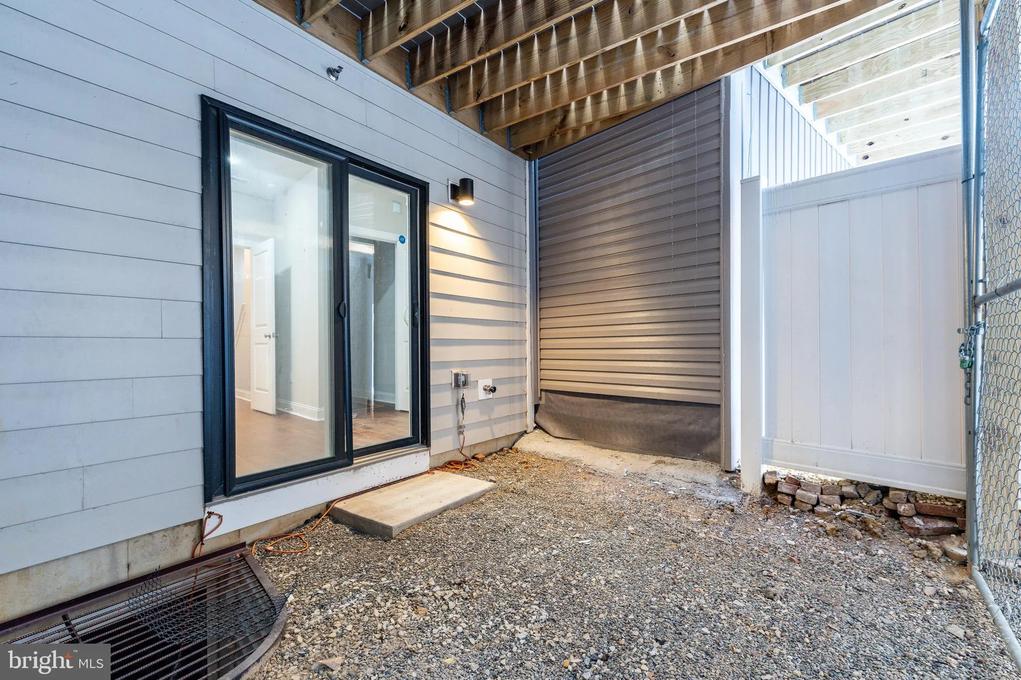 Philadelphia, Pennsylvania 19147, United States, 4 Bedrooms Bedrooms, ,3 BathroomsBathrooms,Residential,Contingent,49791