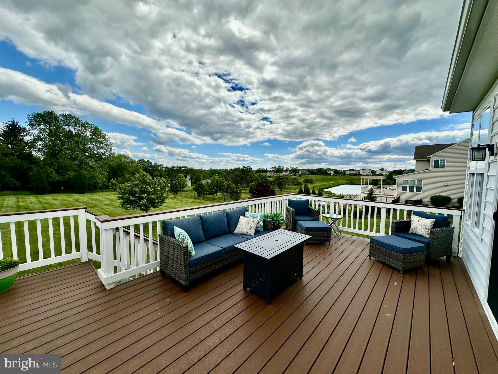 36747 POND SIDE LANE