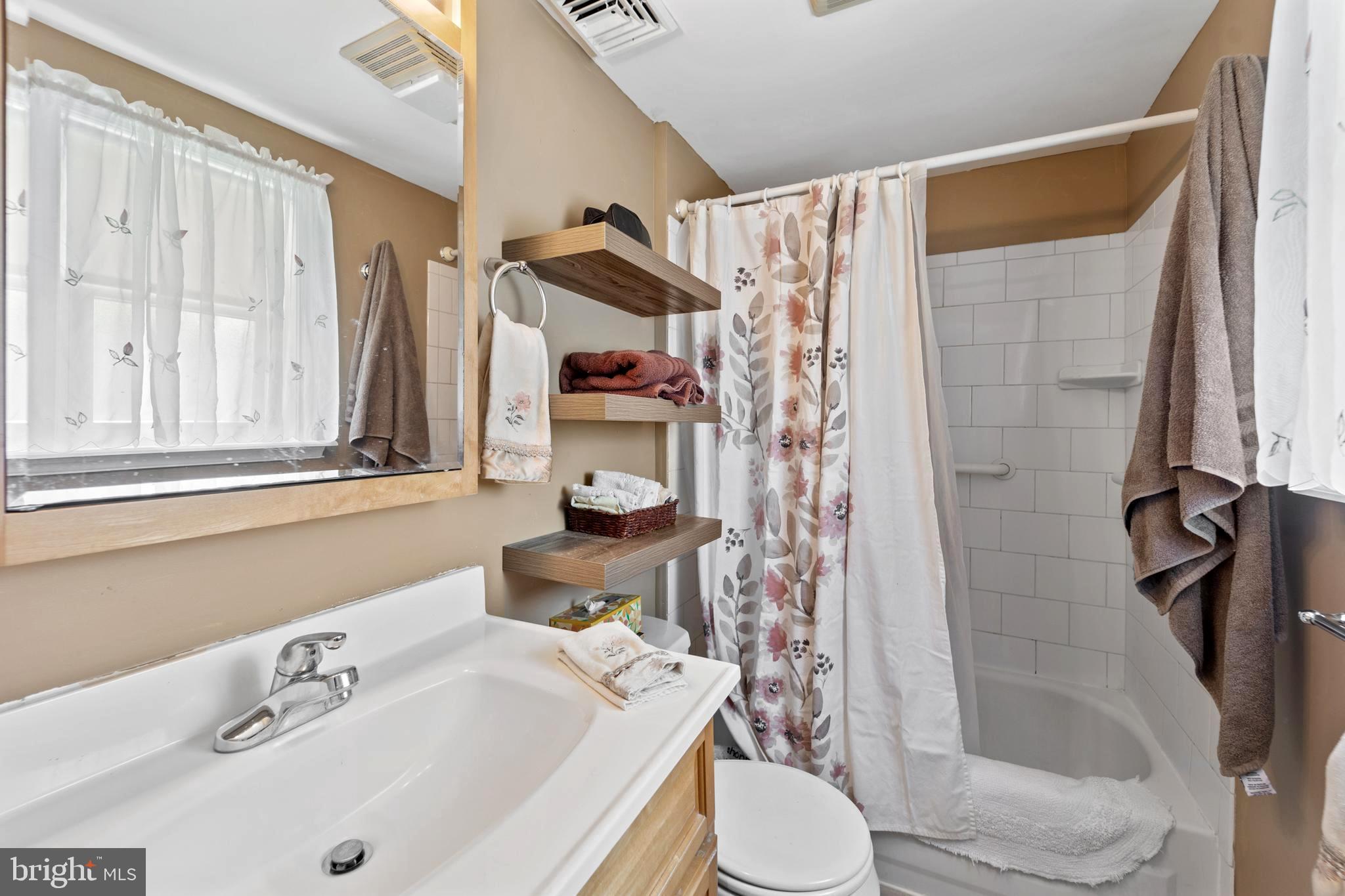 BROOKWOOD ESTS - Residential