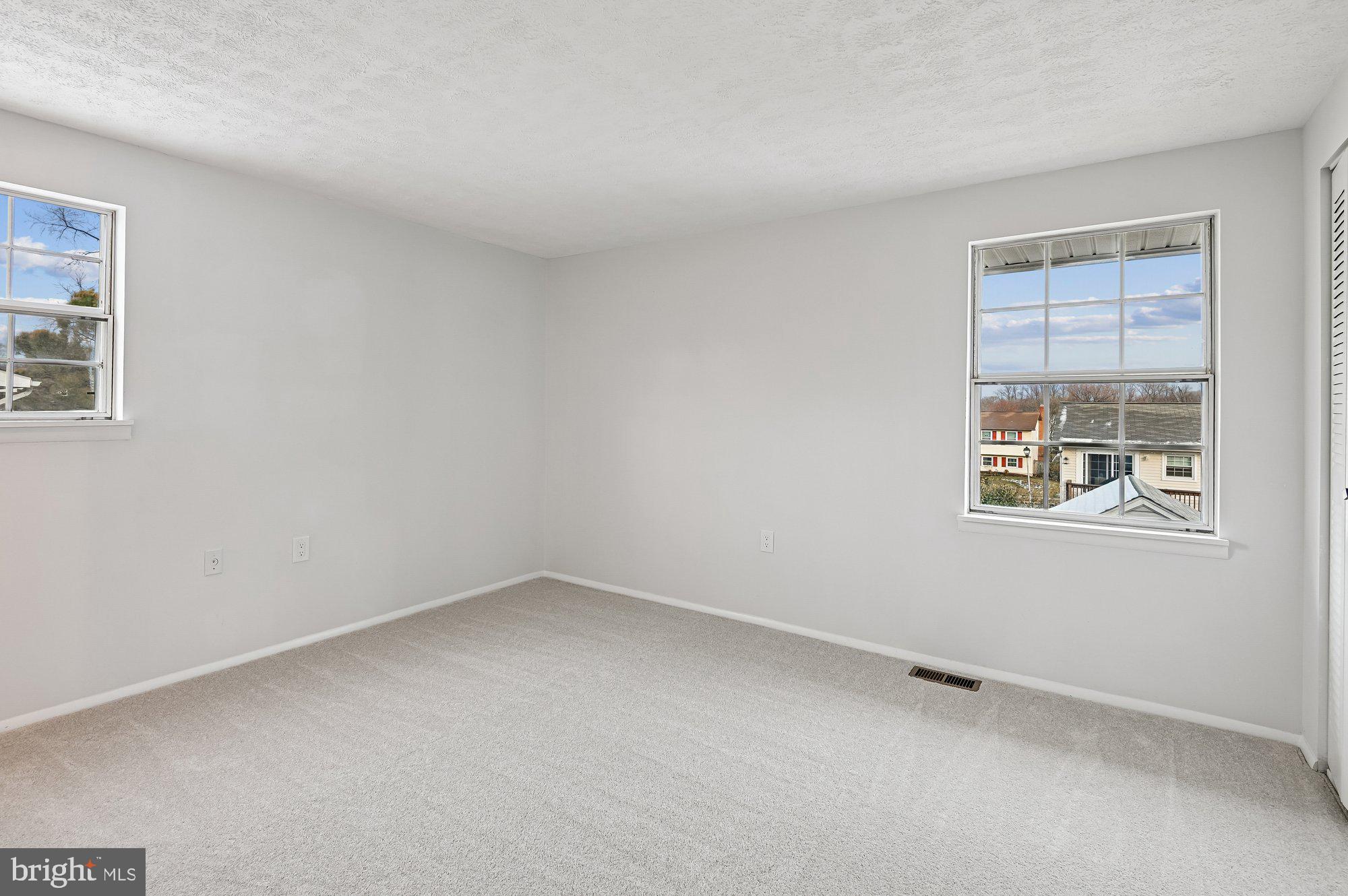 FOUR SEASONS ESTATES - Residential