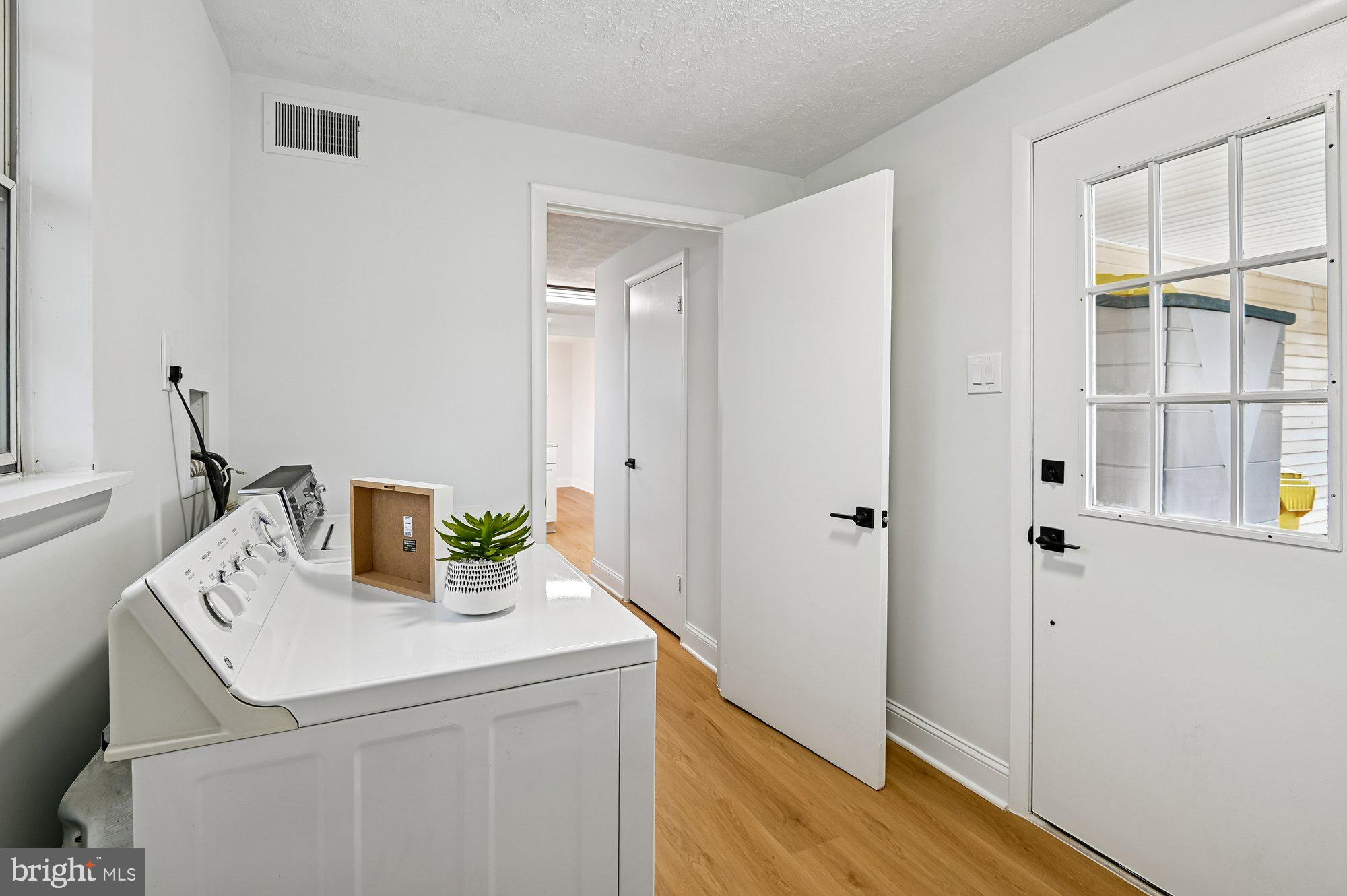 FOUR SEASONS ESTATES - Residential