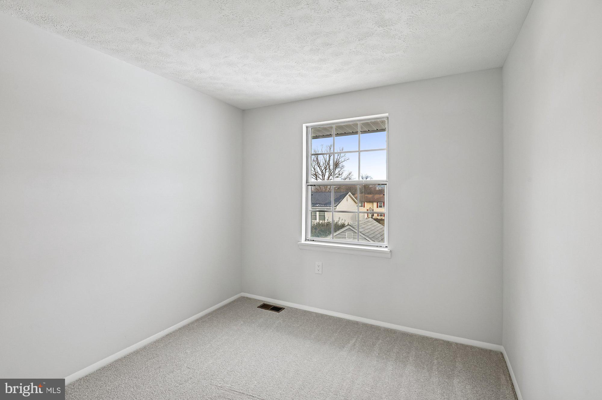 FOUR SEASONS ESTATES - Residential