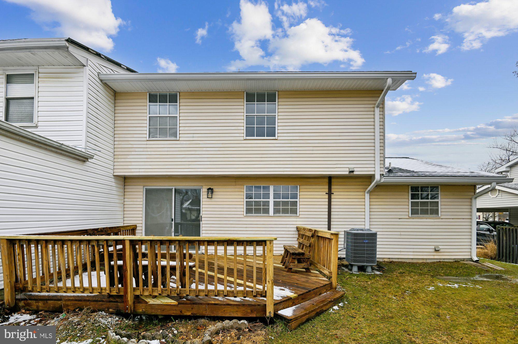 FOUR SEASONS ESTATES - Residential