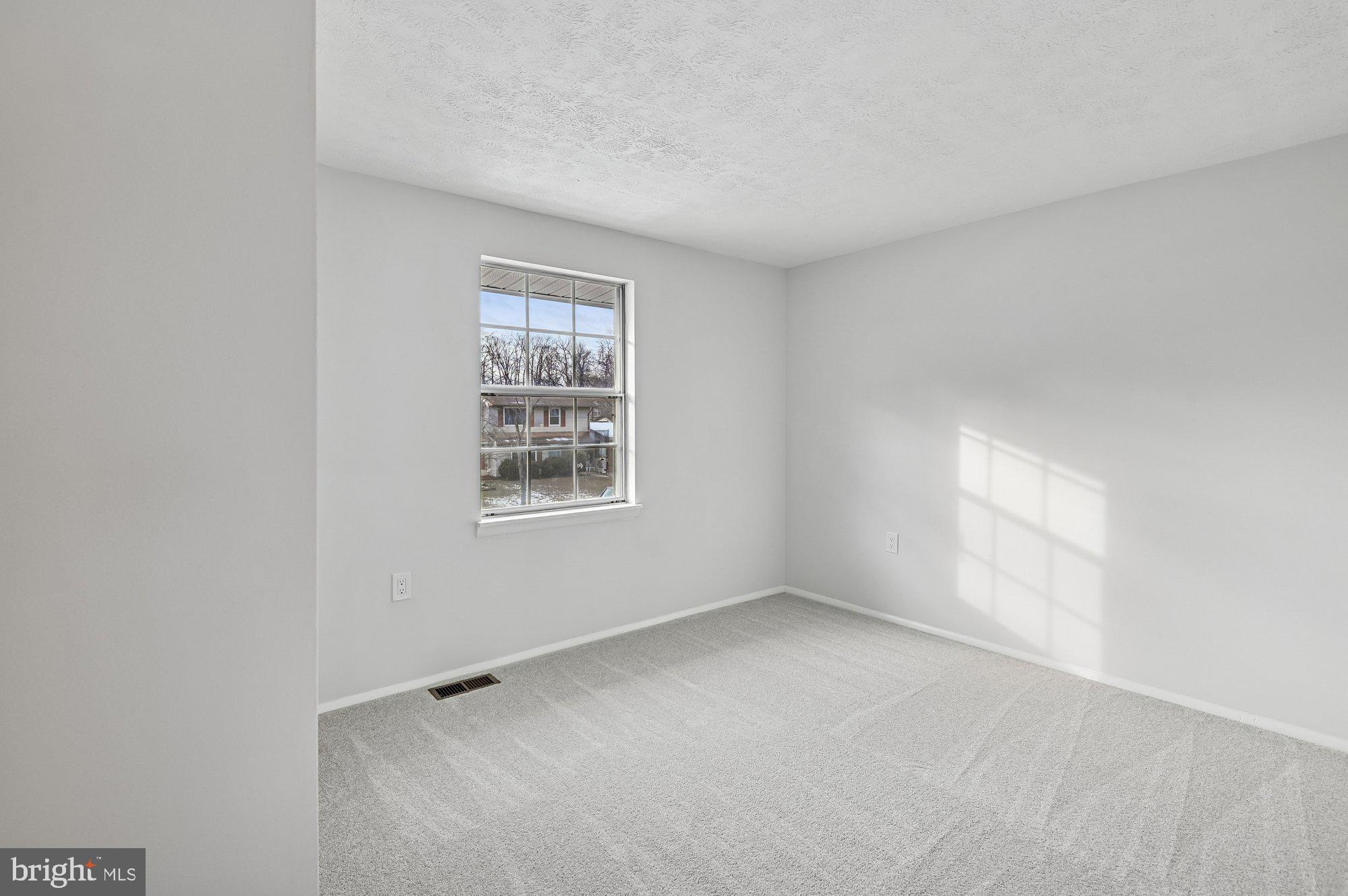 FOUR SEASONS ESTATES - Residential