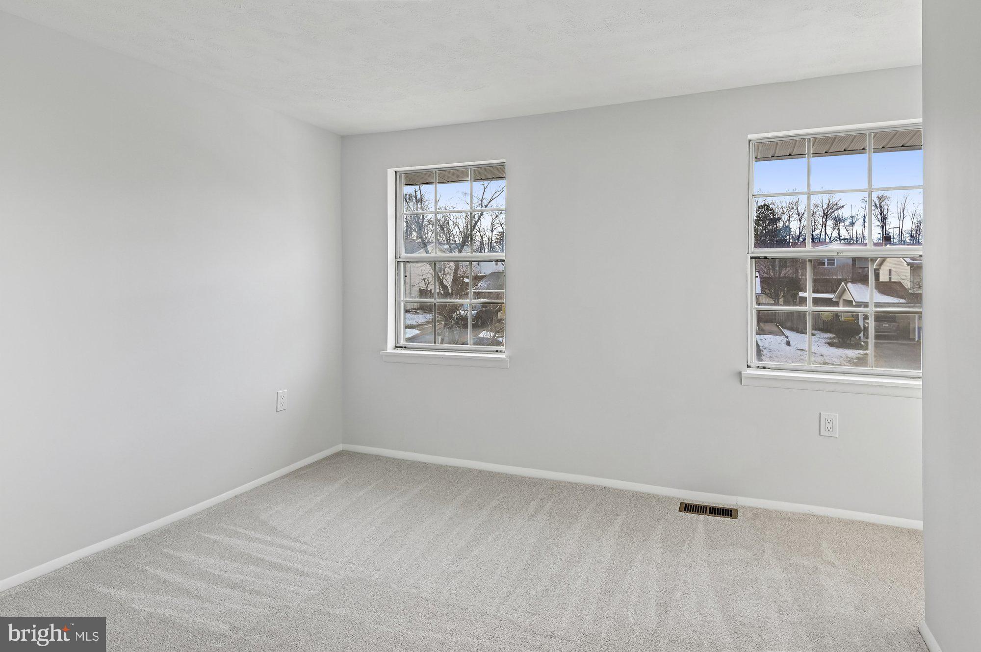 FOUR SEASONS ESTATES - Residential