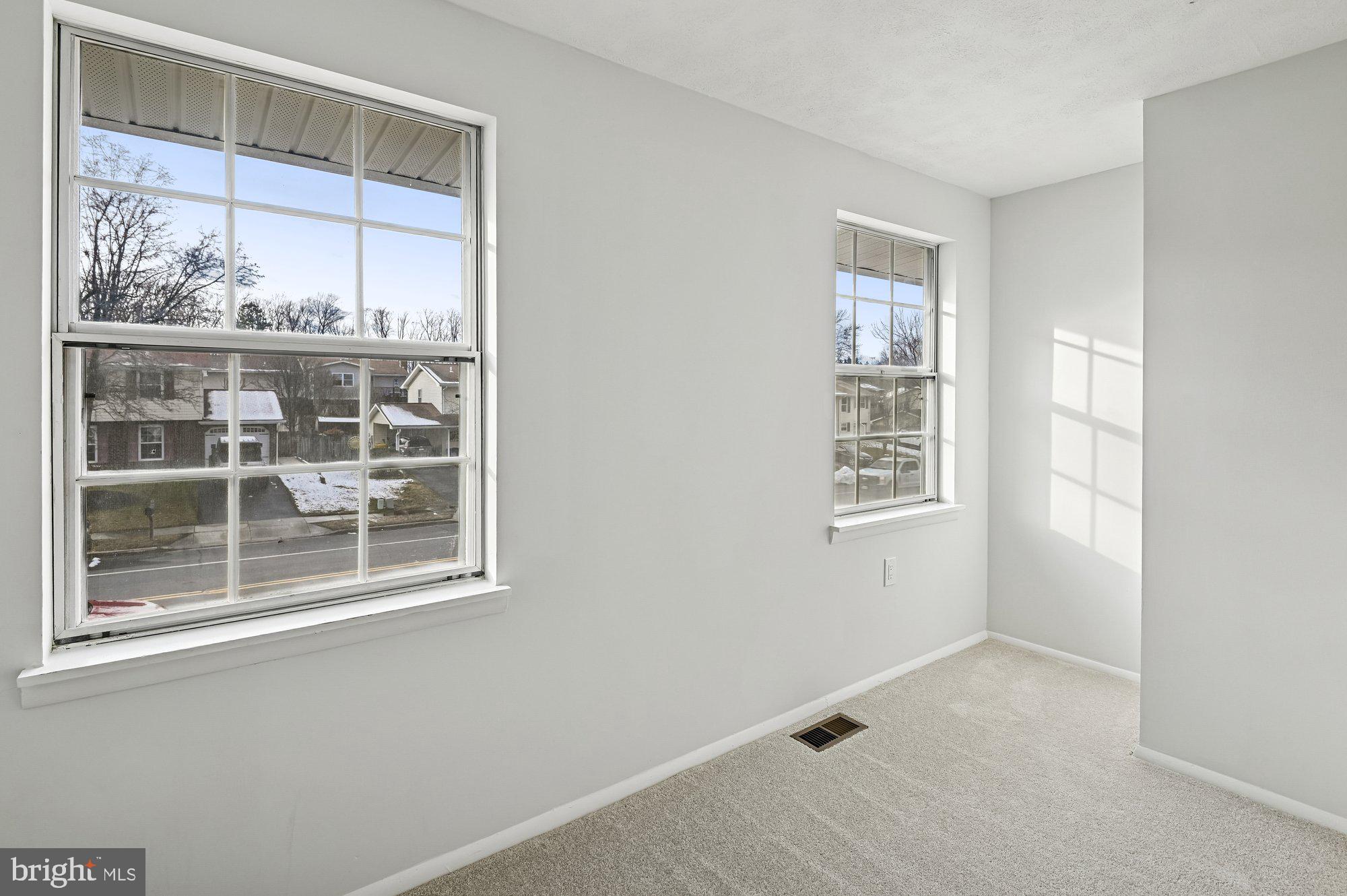 FOUR SEASONS ESTATES - Residential