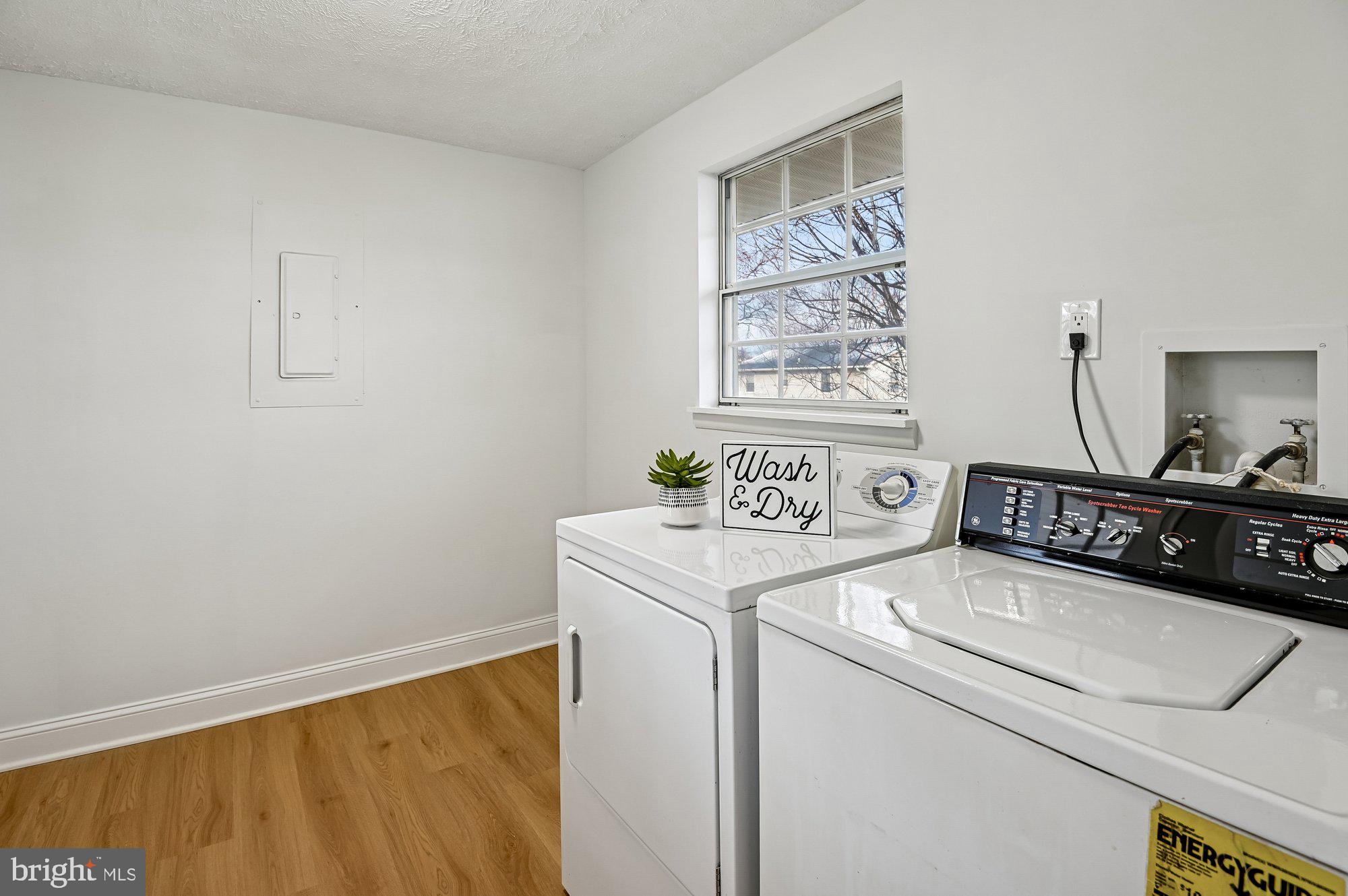 FOUR SEASONS ESTATES - Residential