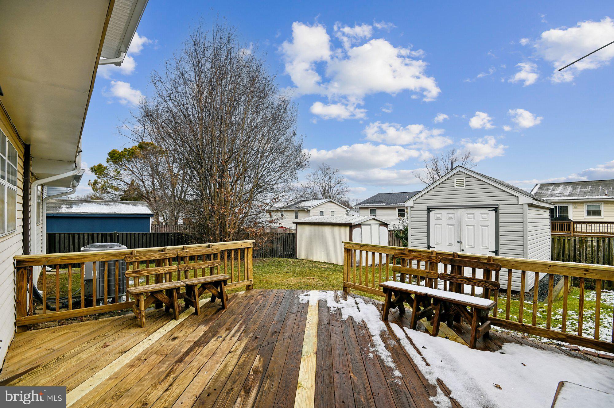 FOUR SEASONS ESTATES - Residential